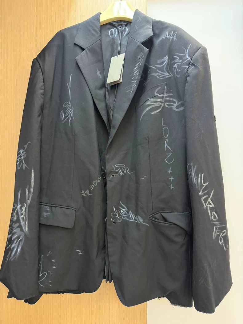 Balenciaga Balenciaga Graffiti Distressed Sleeve Patch Logo Suit Jack Size US S / EU 44-46 / 1 - 1 Thumbnail