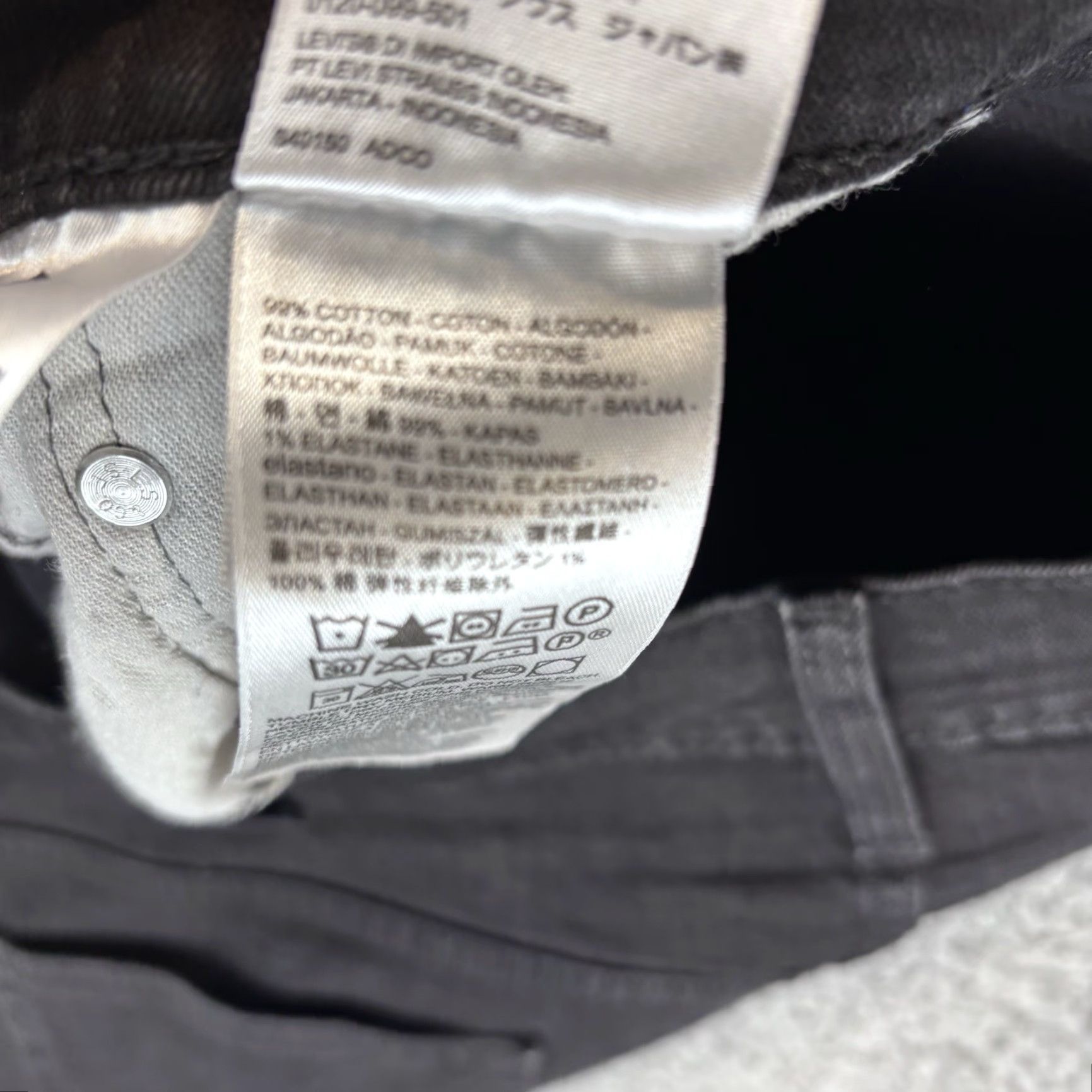 Levi's Levi's 569 Jeans Mens 42x30 Black Straight Fit Denim Cotton Baggy Y2K Jeans Mens 42 Black Straight 5-Pocket Denim Size US 42 / EU 58 - 8 Thumbnail