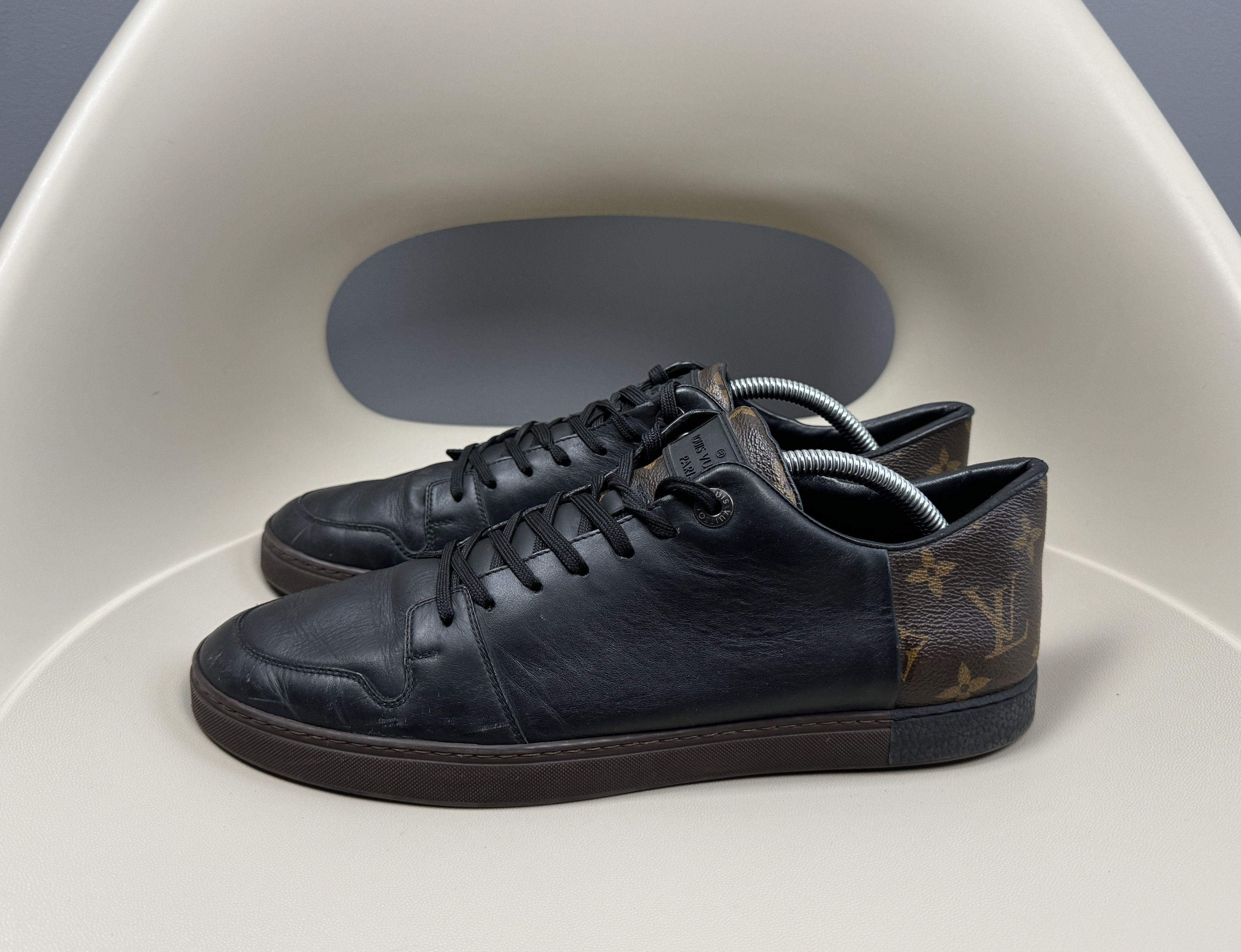 Leather Louis Vuitton Line-Up Monogram Leather Sneakers Size 8 US 9 Size US 9 / EU 42 - 3 Thumbnail