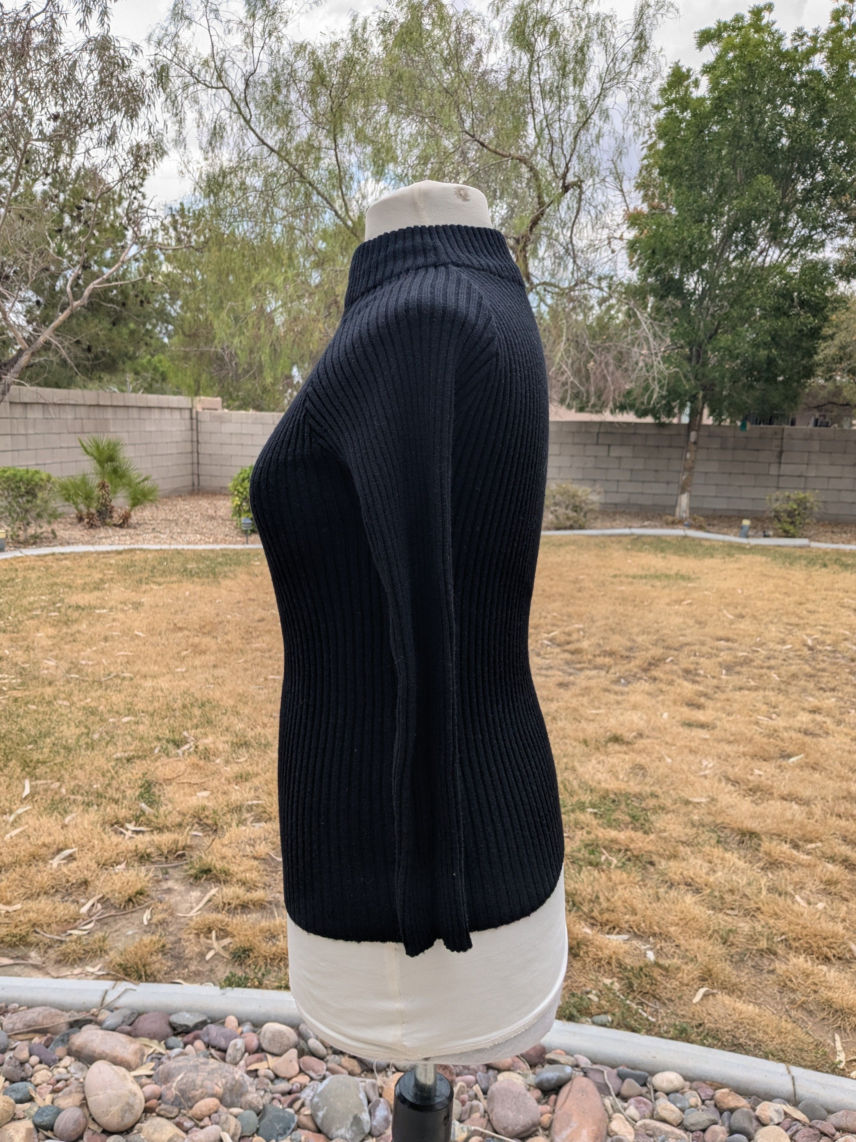 Japanese Brand VTG Petite Ladies Kosugi Ribbed Knit Turtleneck Fitted Top Size L / US 10 / IT 46 - 2 Thumbnail