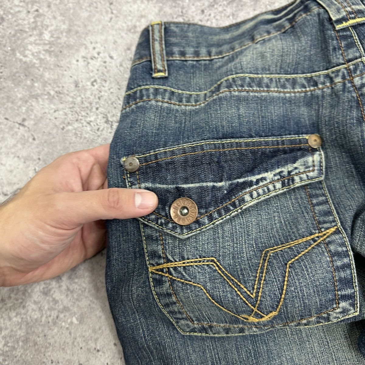 Neighborhood Vintage 90s Neighborhood NYC Straight jeans y2k og hype rare Size US 31 - 13 Thumbnail