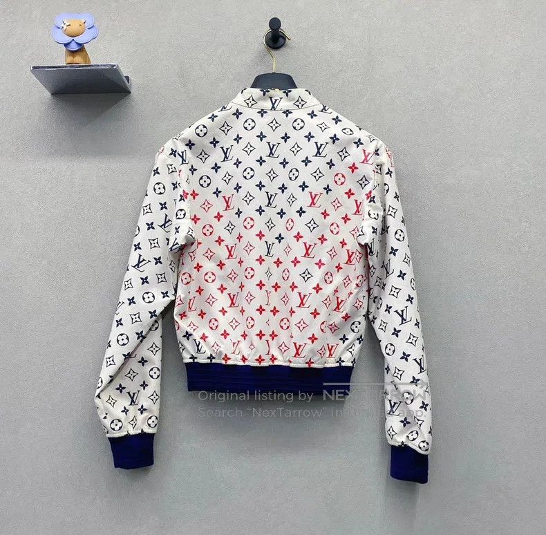 Louis Vuitton Louis Vuitton White full logo jacket Size XS / US 0-2 / IT 36-38 - 2 Thumbnail