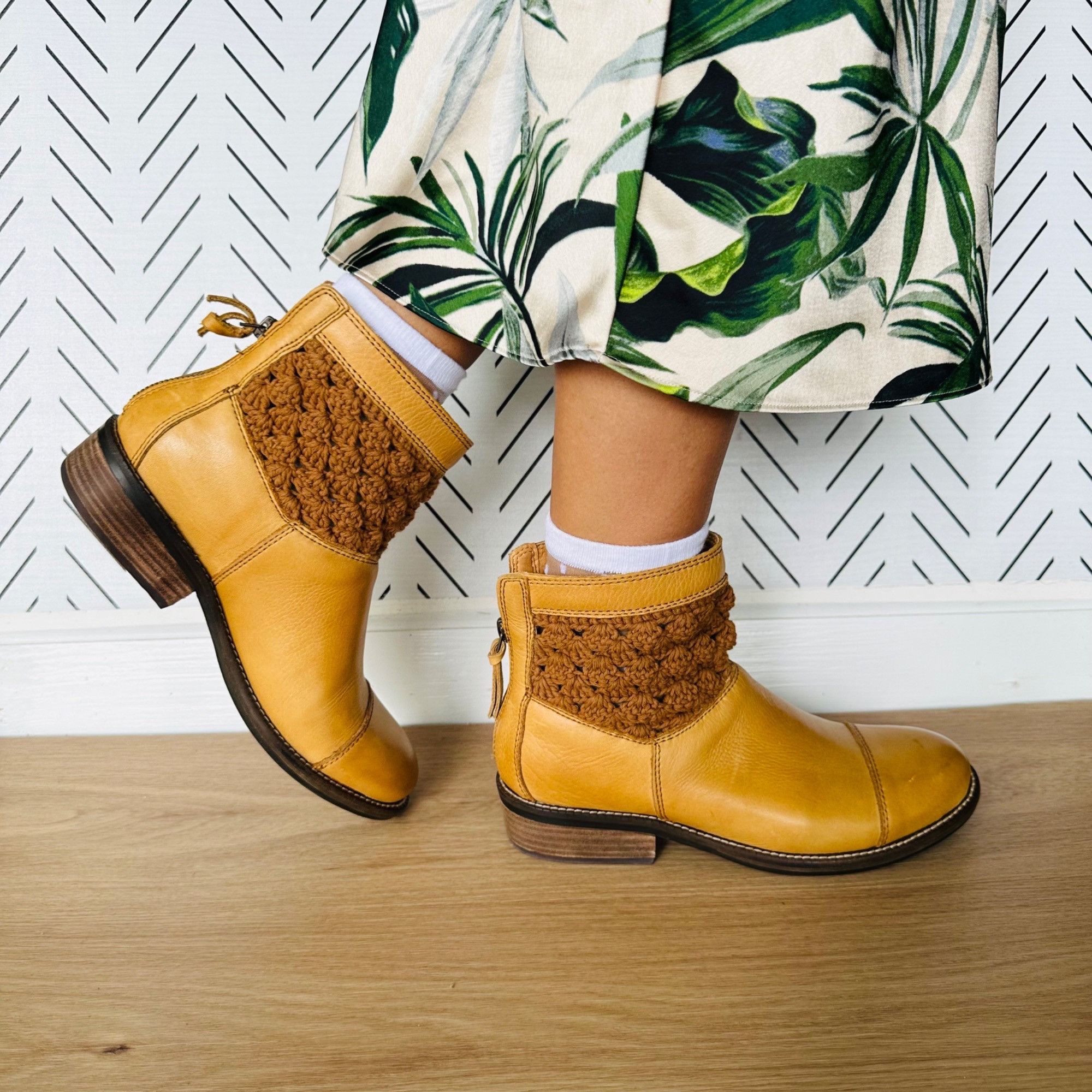 Other ⭐Latigo Womens Ankle Boots Booties Sz 7.5 Camel Brown Leathe Size US 7.5 / IT 37.5 - 10 Thumbnail