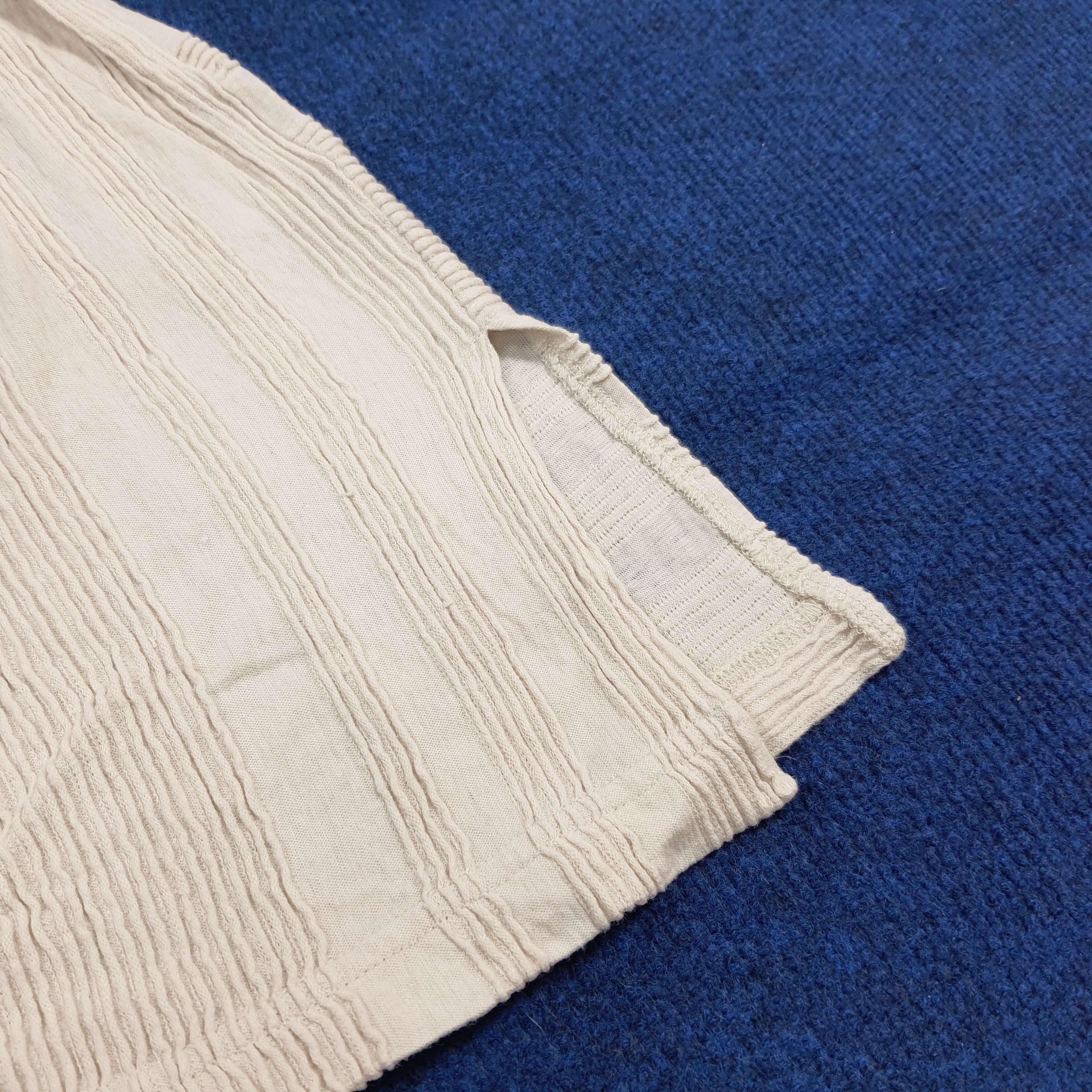 Issey Miyake Vintage Plantation Issey Miyake Crinkle Pleated Top C301N72 Size M / US 6-8 / IT 42-44 - 6 Thumbnail