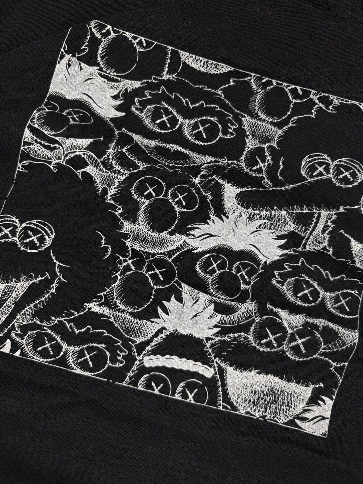 Kaws × Uniqlo Kaws x Uniqlo x Sesame Street graphic pocket tee artwork Size US L / EU 52-54 / 3 - 9 Thumbnail