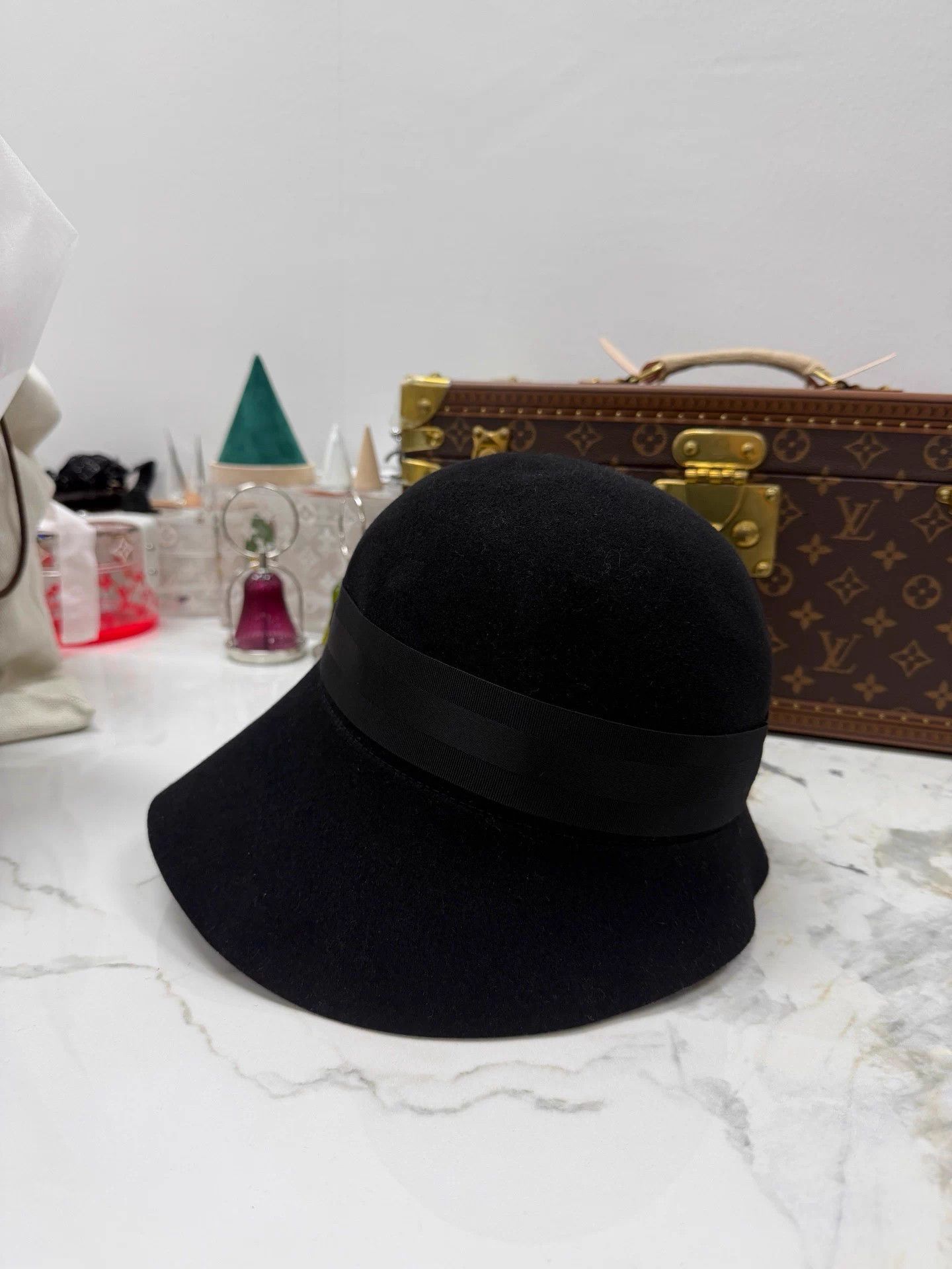 Dior Dior 26 D-Tulipe narrow-bell hat 58 new tagless Size ONE SIZE - 2 Thumbnail