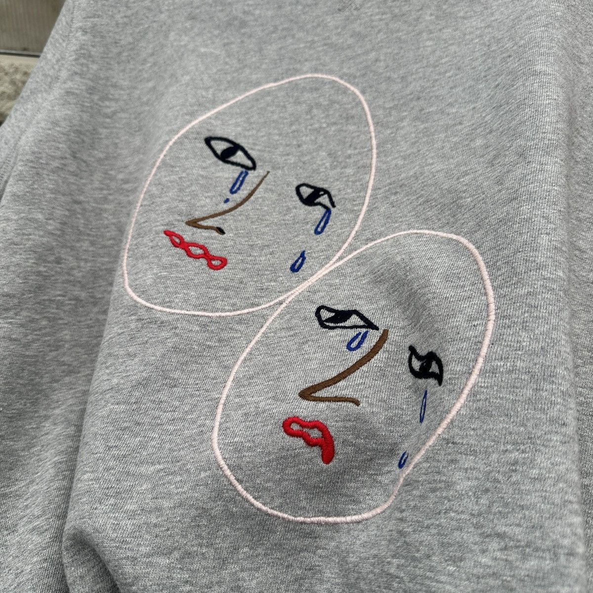 Japanese Brand Soulland Crying Faces Sweatshirt M Crewneck Grey Embroidery Size US M / EU 48-50 / 2 - 4 Thumbnail