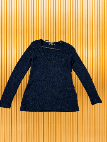 Vintage Distressed Wool Vneck Sweater Size M / US 6-8 / IT 42-44 - 1 Thumbnail