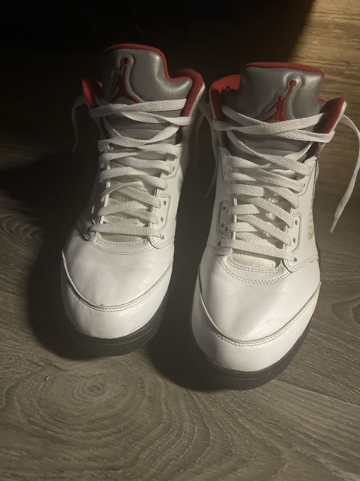 Jordan Brand Jordan 5 fire reds Size US 9.5 / EU 42-43 - 3 Thumbnail