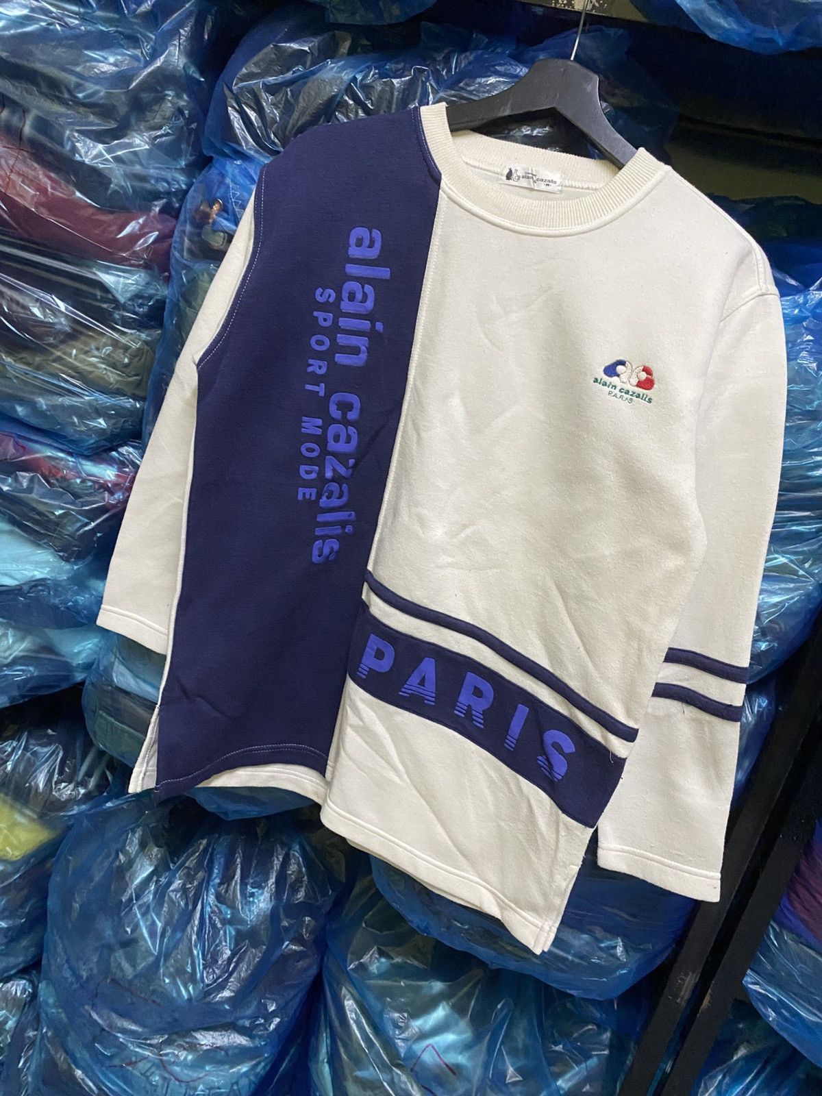 Vintage VINTAGE ALAIN CAZALIS SWEATSHIRT Size US S / EU 44-46 / 1 - 2 Thumbnail