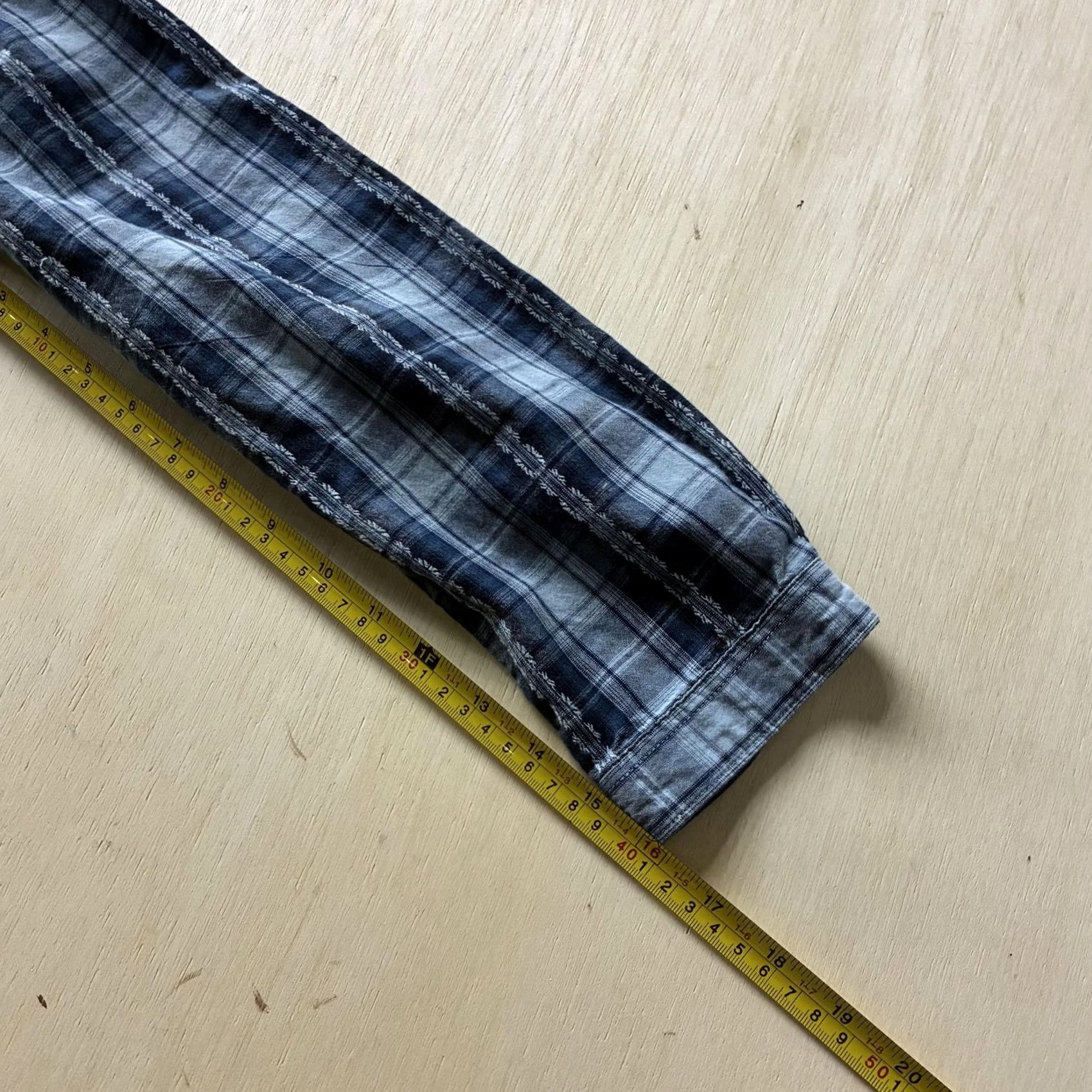 Vintage Woolrich Shirt Womens Petite M Blue Plaid Flannel Button-Up Long Sleeve Casual Fall Women's Petite M Shirt Size M / US 6-8 / IT 42-44 - 6 Thumbnail