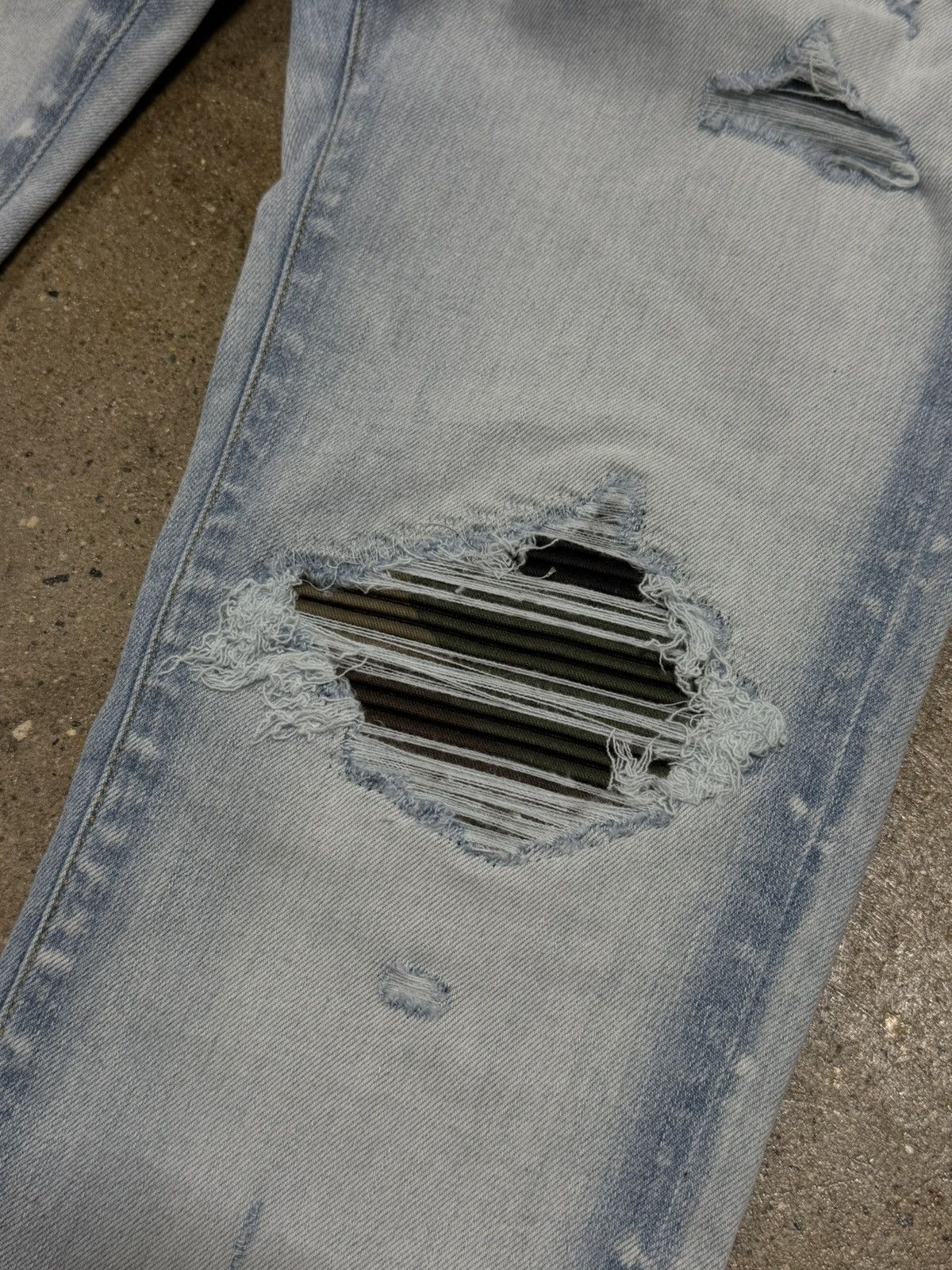 Amiri Amiri MX1 Camo Light Indigo Jeans 1200$ Size US 32 / EU 48 - 2 Thumbnail
