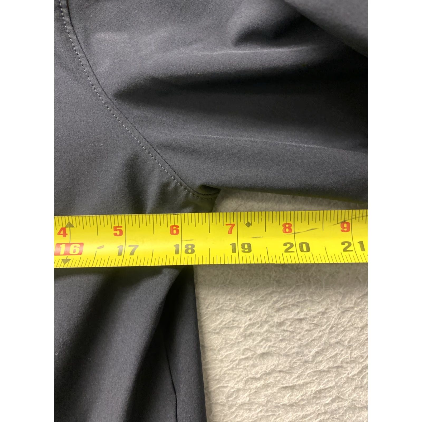 Under Armour Under Armour Men's Jacket S Black Gray Squad Hooded Zip Long Sleeve Windbreaker Warm Up Long Sleeve Jacket Black Gray Under Armour Squad Hooded Zip S Size US S / EU 44-46 / 1 - 6 Thumbnail