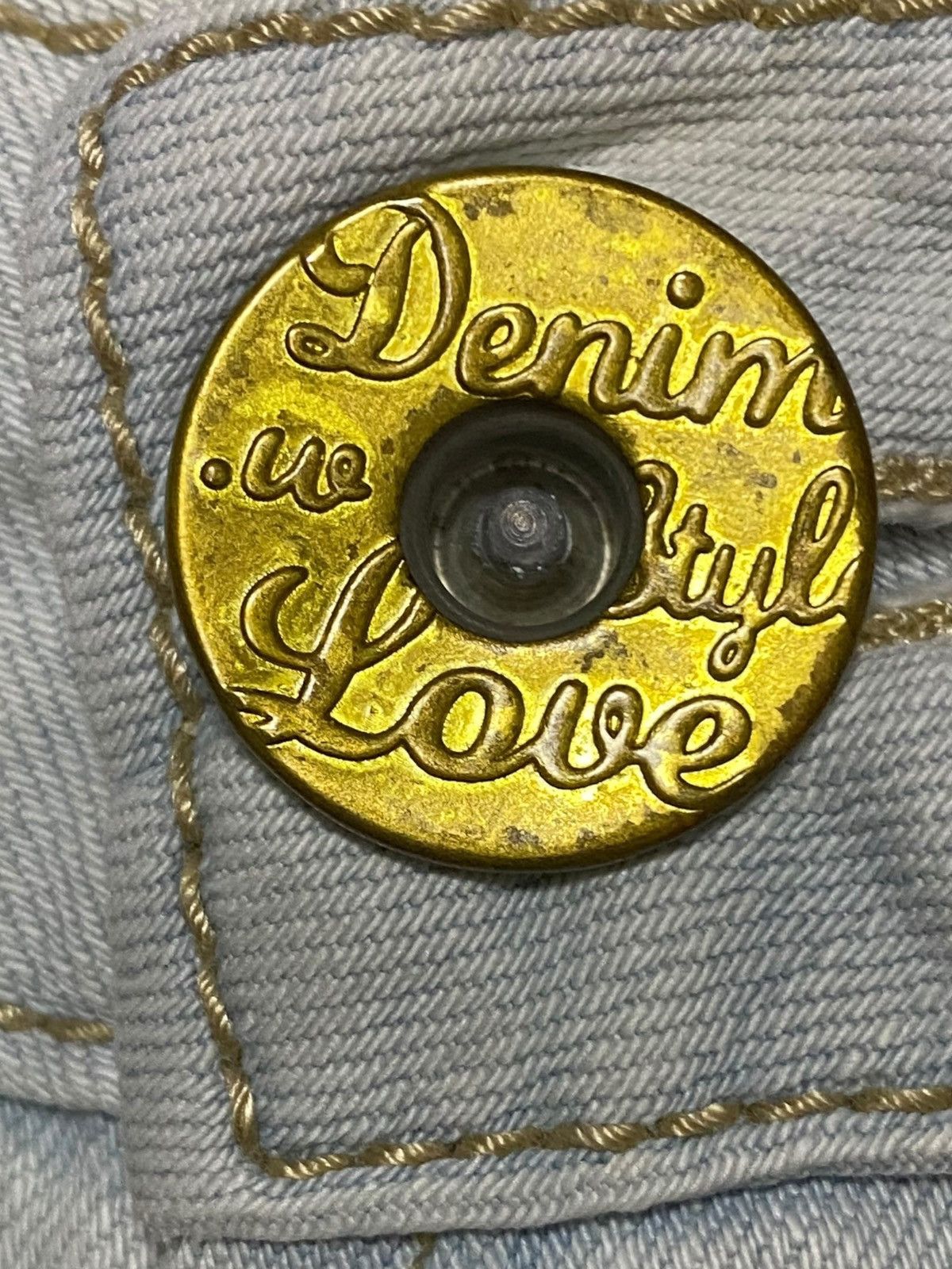 Japanese Brand Y2k Light wash low rise flare jeans with gold buttons Size 29" - 7 Thumbnail
