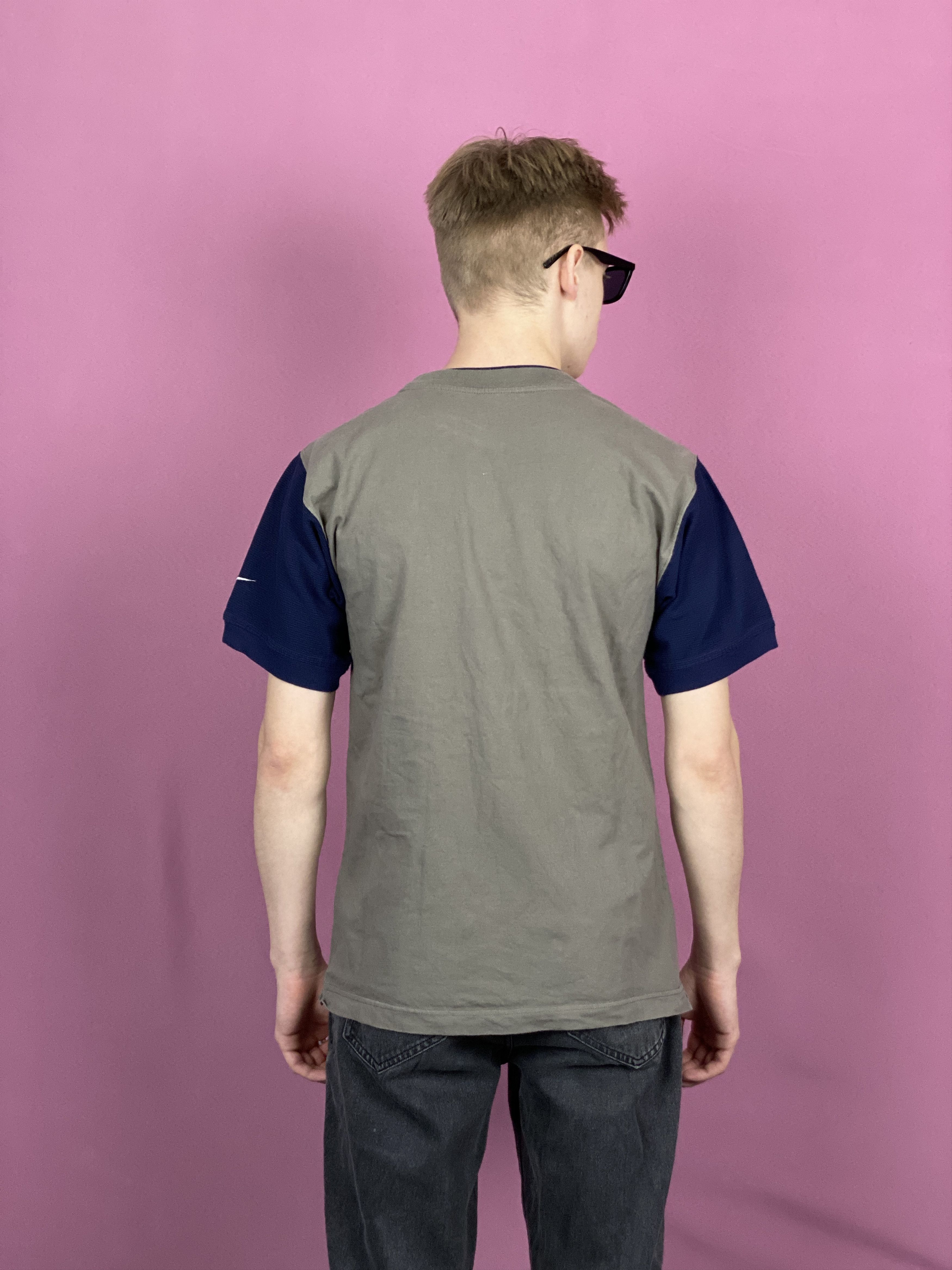 Nike × Vintage 90s Nike Vintage Men's T-Shirt - M Size US M / EU 48-50 / 2 - 3 Thumbnail