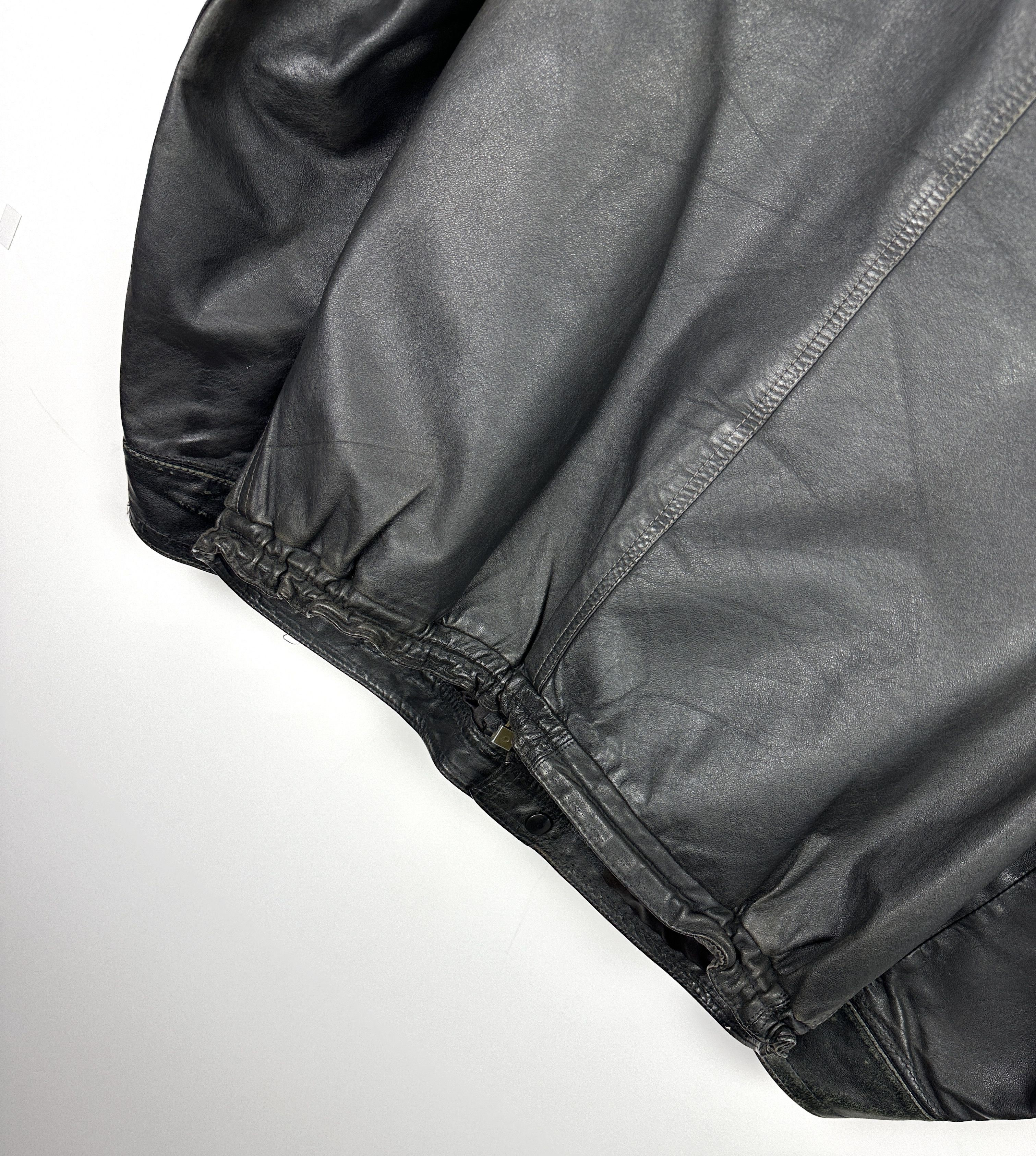 Vintage Vintage leather bomber jacket boxy opium Size US L / EU 52-54 / 3 - 10 Thumbnail