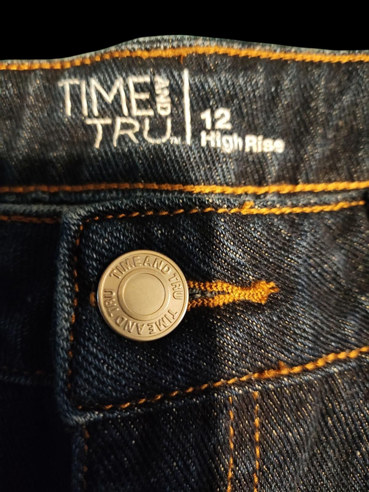 Other Time and Tru Women's Distressed Denim Shorts Size 32" / US 10 / IT 46 - 5 Thumbnail