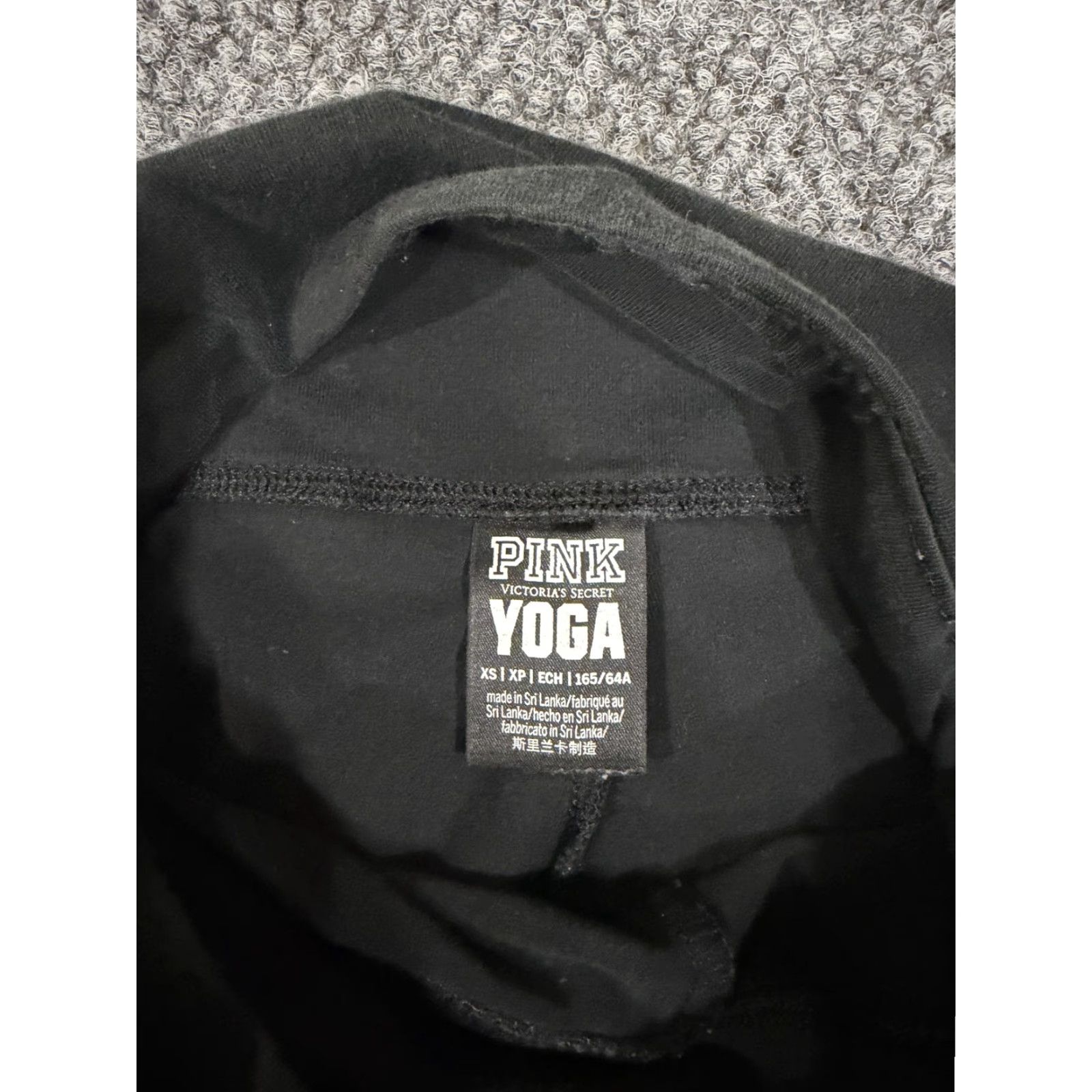 Vintage VINTAGE PINK Victoria's Secret Leggings Womens XS Black Yoga Fold Over Waist Dog Logo Size 26" / US 2 / IT 38 - 5 Thumbnail