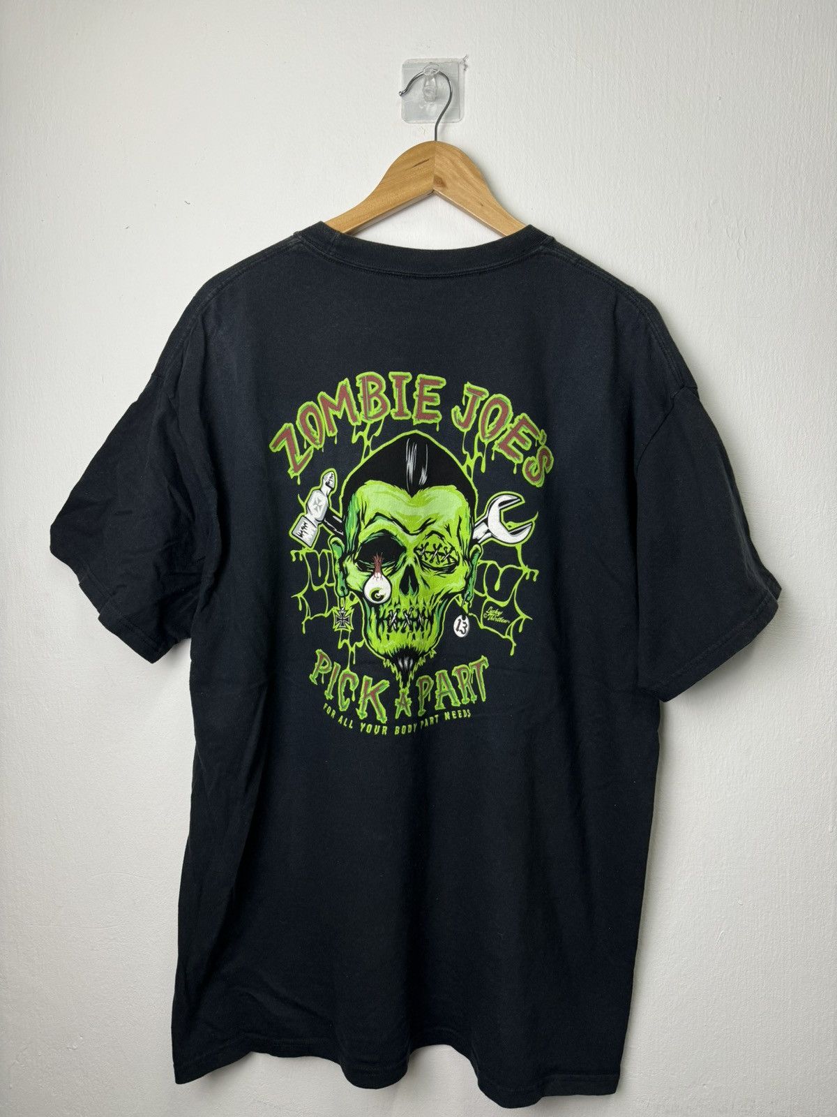 Vintage Vintage Zombie T Shirt Size US XL / EU 56 / 4 - 1 Thumbnail