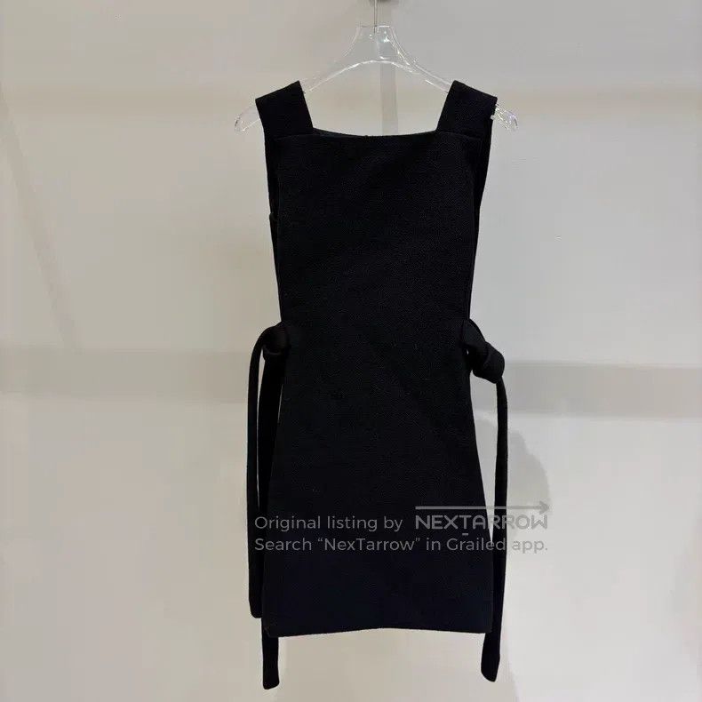 Louis Vuitton Louis Vuitton SS23 Solid Side Knot Tie Zip Sleeveless Dres Size XS / US 0-2 / IT 36-38 - 1 Thumbnail