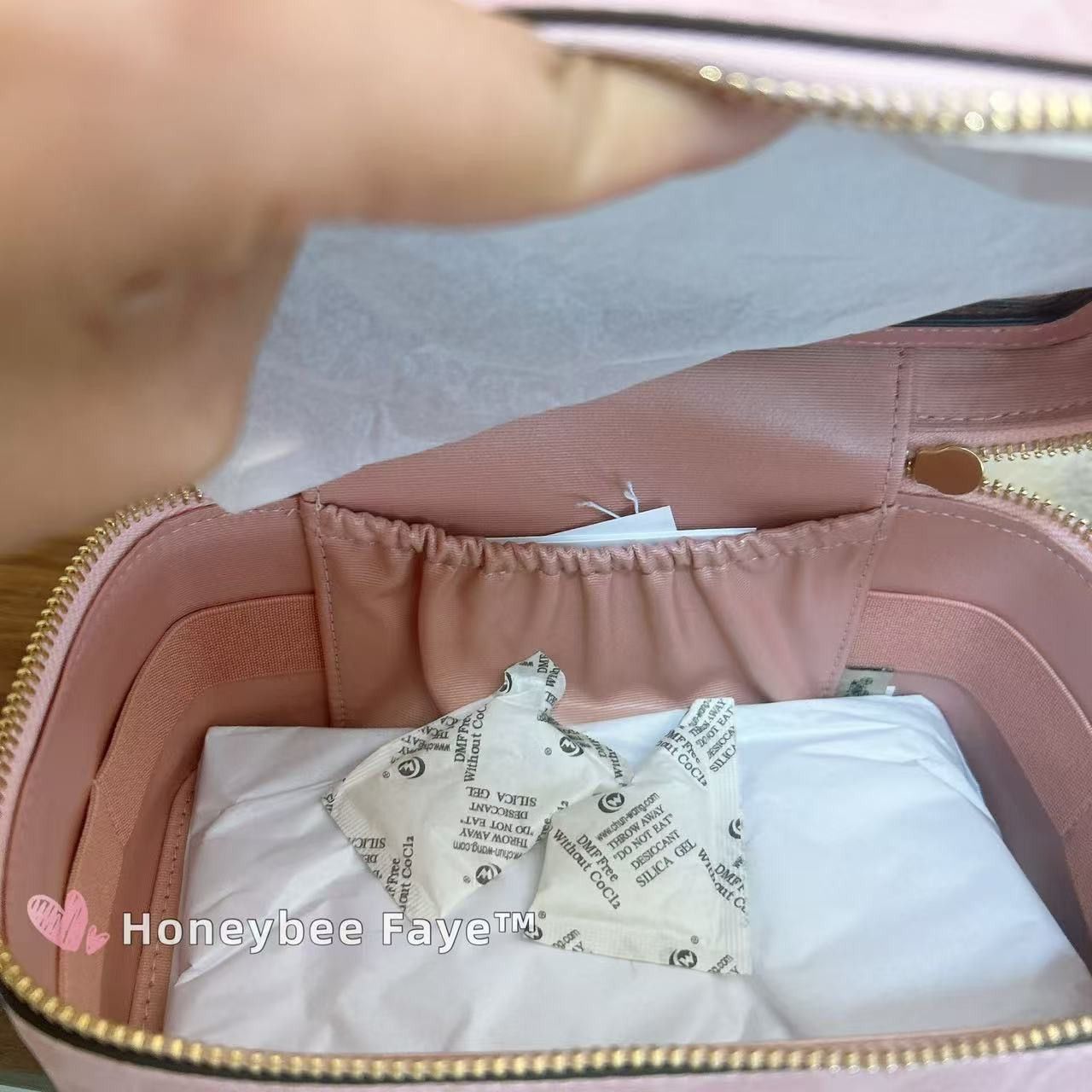 Coach Cosmetic Case In Signature Canvas CEA56 with long crossbody Size ONE SIZE - 13 Thumbnail