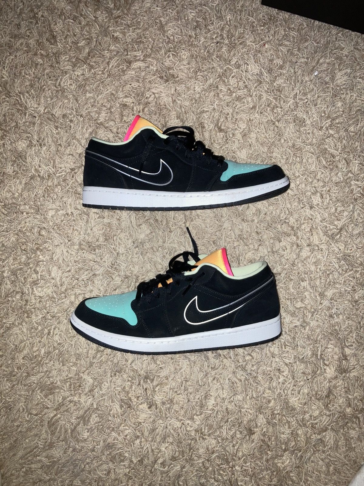 Jordan Brand Air jordan 1 low se Size US 11 / EU 44 - 1 Thumbnail