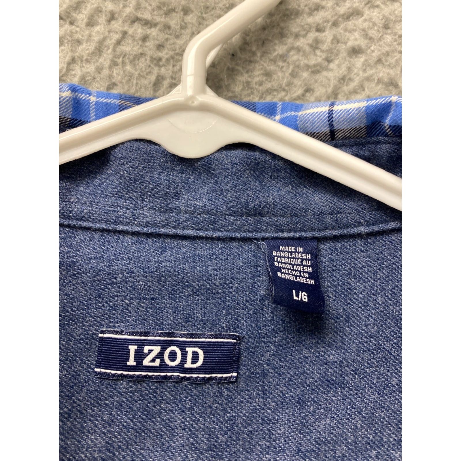 Izod VINTAGE IZOD Button-Up Shirt Mens Large Plaid Classic Fit Blue 48 in Chest Long Sleeve 64-67 Size US L / EU 52-54 / 3 - 4 Thumbnail