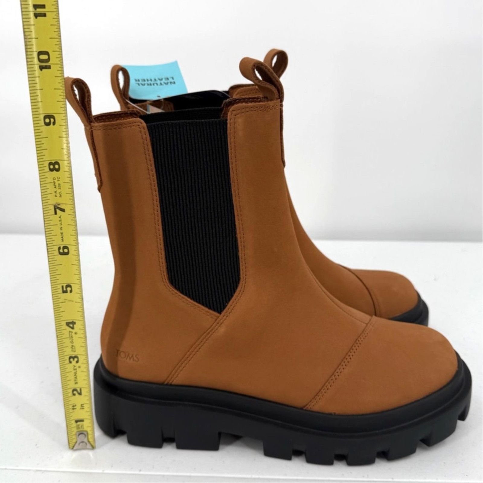 Toms NWT TOMS Rowan Chelsea Lug Boots Water Resistant Tan Leather Size US 9 / IT 39 - 10 Thumbnail