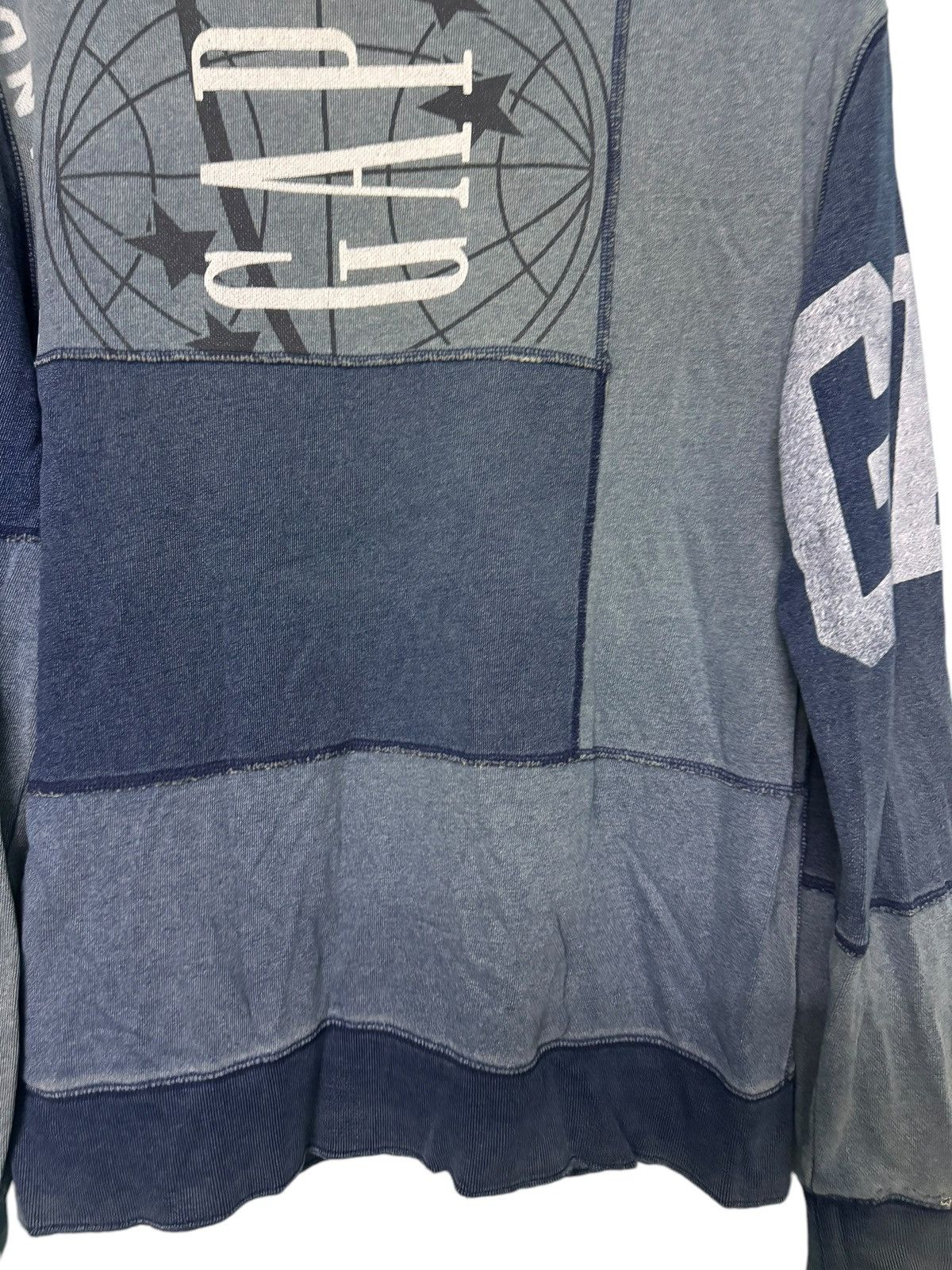 Gap × Vintage VINTAGE GAP INDIGO PATCHWORK SUNFADED DAMAGE SWEATSHIRT Y2K Size US L / EU 52-54 / 3 - 14 Thumbnail