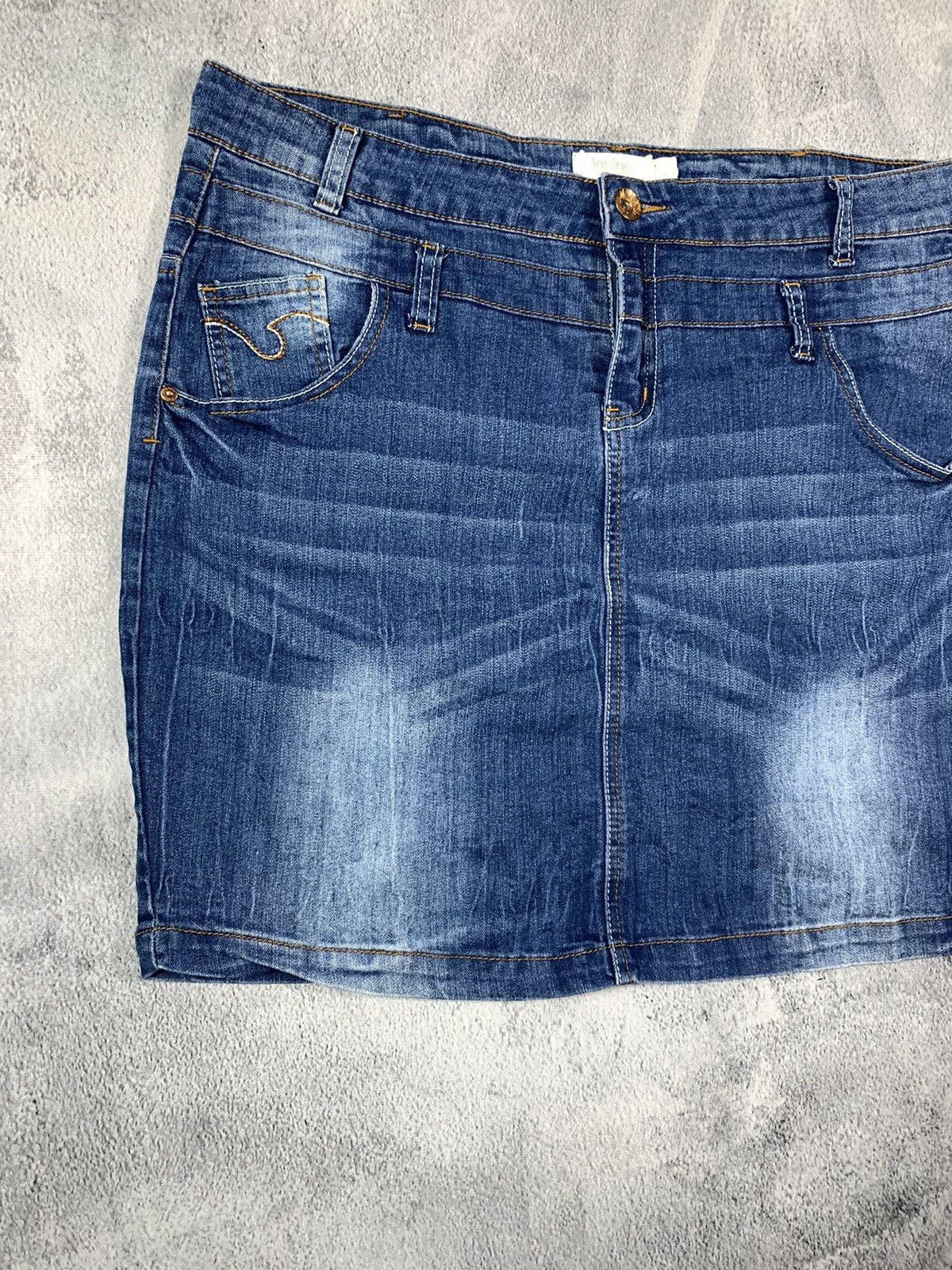 Japanese Brand × Vintage Vintage Y2K Japanese faded denim midi skirt streetwear style Size 36" / US 14 / IT 50 - 2 Thumbnail