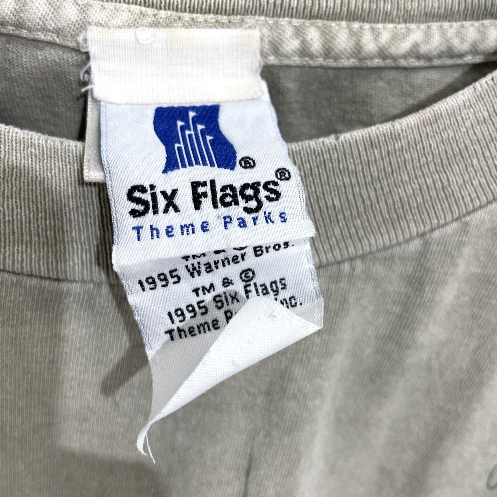 Vintage VINTAGE Six Flags Park T Shirt XXL Road Runner Looney Tunes Murina Gray Cotton Crew Neck Short Sleeve Men 1980s Carrier Shirt Size US XXL / EU 58 / 5 - 3 Thumbnail