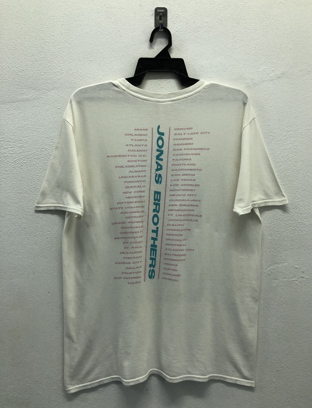Band Tees Vintage Pop Band Jonas Brothers T-Shirt Size US L / EU 52-54 / 3 - 2 Thumbnail