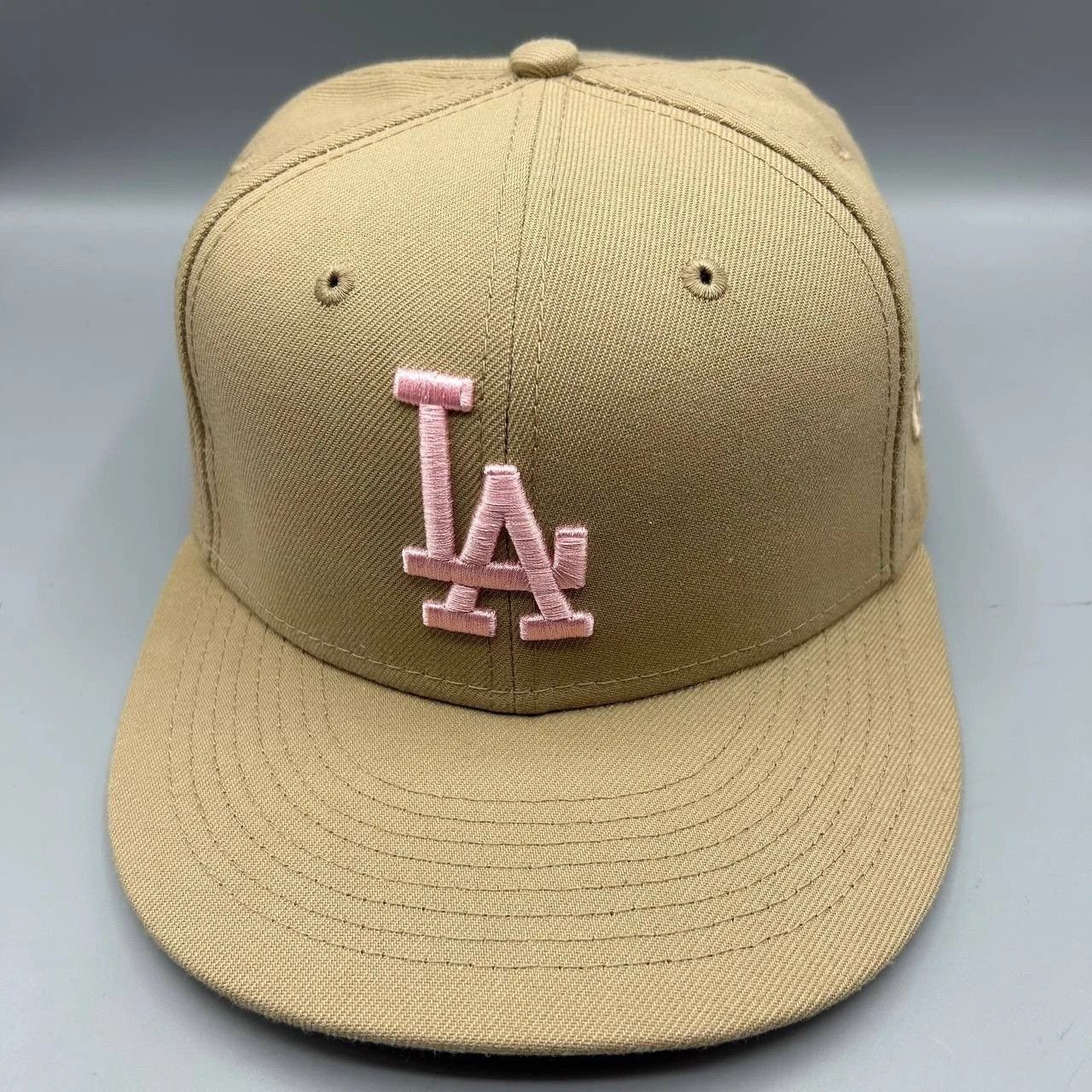 New Era Los Angeles LA Angels Hat Men 7 1/4 Beige Pink MLB Fitted Size ONE SIZE - 1 Thumbnail