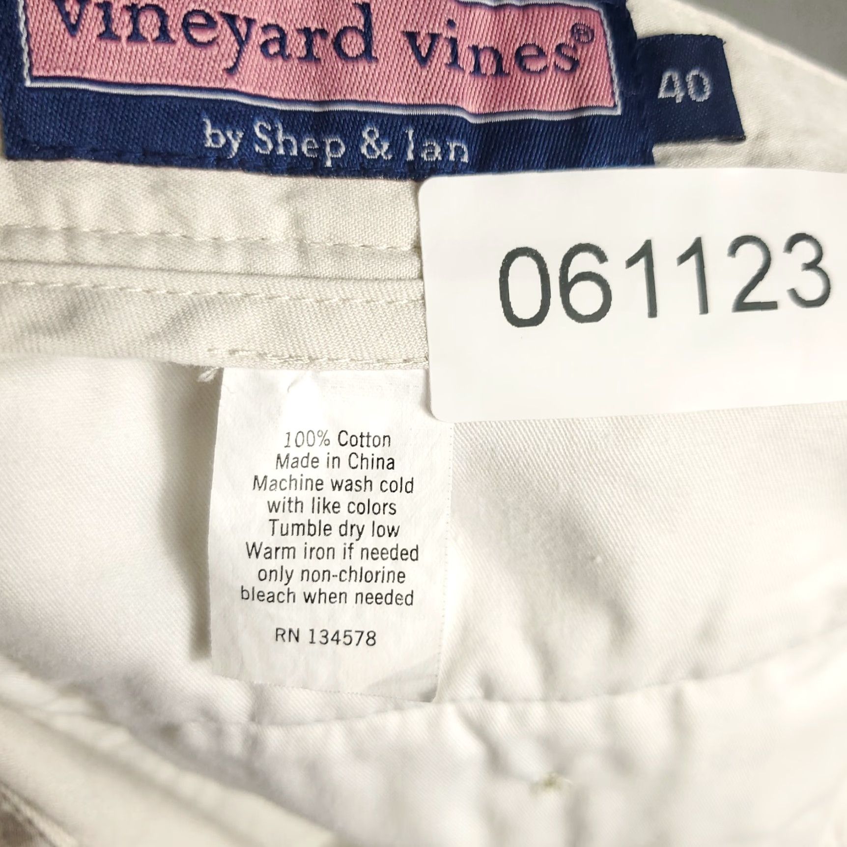 Vineyard Vines VINTAGE Vineyard Vines Shorts Men Size 40 Beige Cotton Chino Casual Flat Front Pockets Size US 40 / EU 56 - 7 Thumbnail