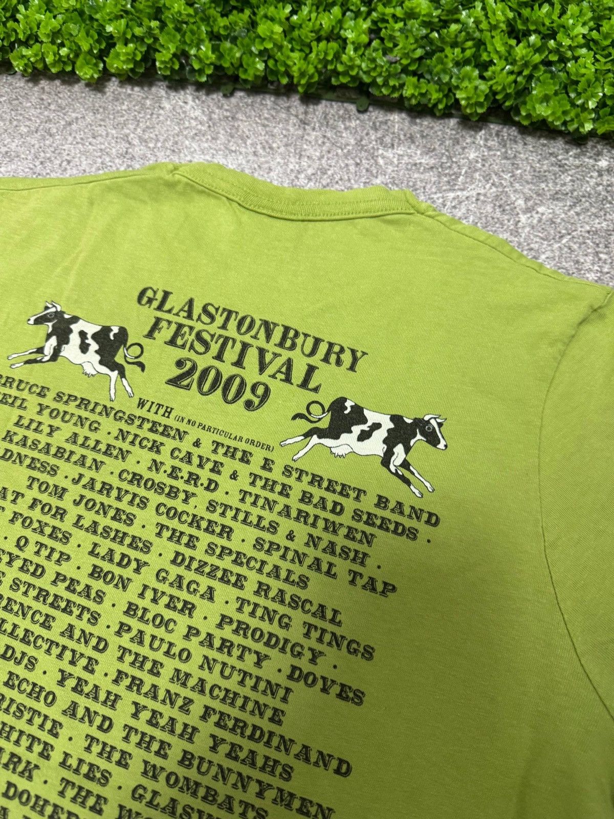 Band Tees Vintage 2009 Glastonbury Festival Shirt Rock Music Band y2k Size US M / EU 48-50 / 2 - 15 Thumbnail