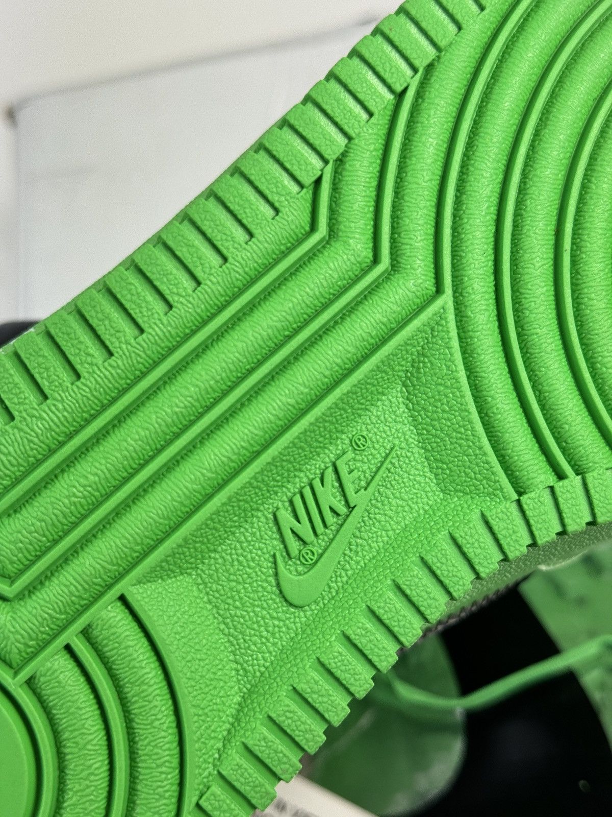Nike VIRGIL ABLOH NIKE AIR FORCE 1 x OFF WHITE BROOKLYN SNEAKERS Size US 10 / EU 43 - 7 Thumbnail