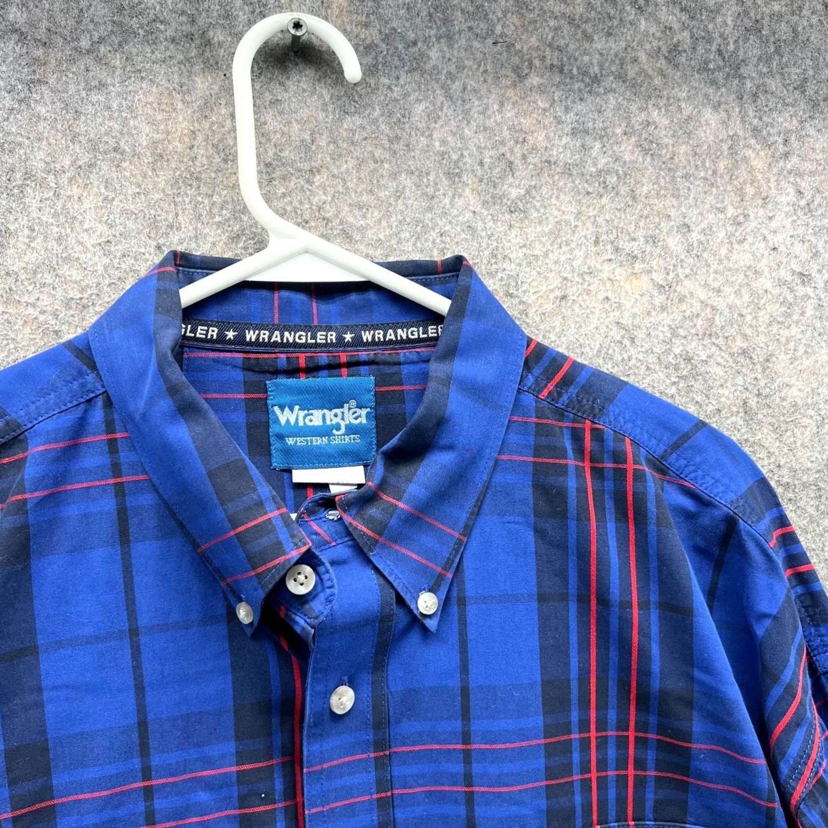 Wrangler Wrangler Shirt Men XXL Blue Plaid Button Up Western Cowboy Vtg Modern Fit Button-Down Collared Long Sleeve 54in Chest Blue 2XL Regular 54in Size US XXL / EU 58 / 5 - 7 Thumbnail
