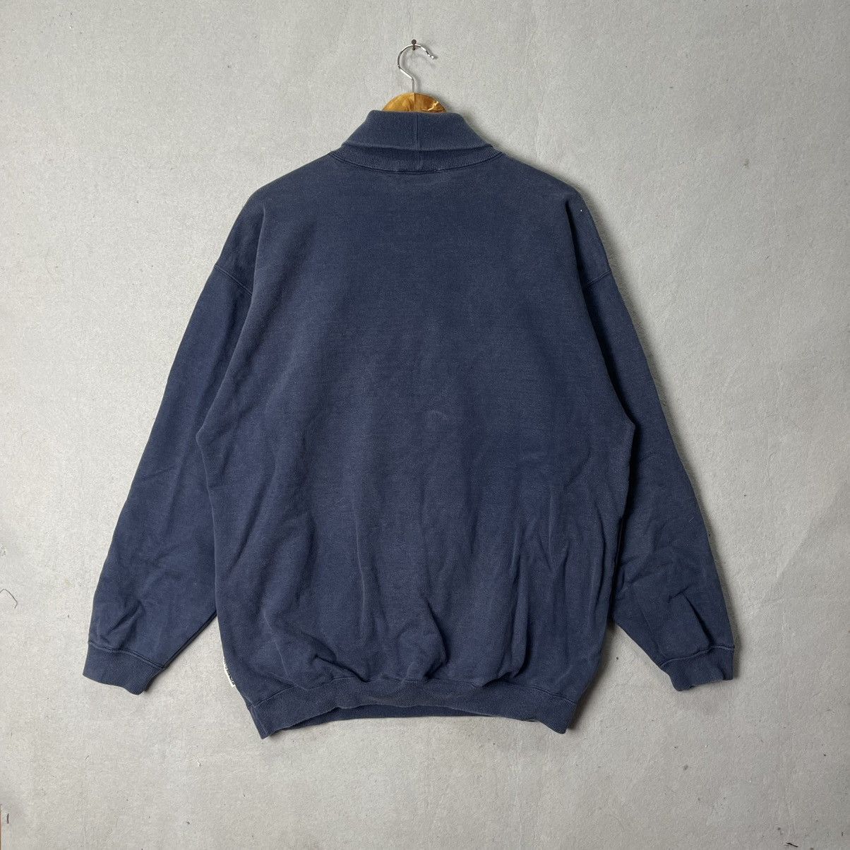 Japanese Brand Vintage Sea Dog International Beach People Sweatshirt Size US XL / EU 56 / 4 - 7 Thumbnail