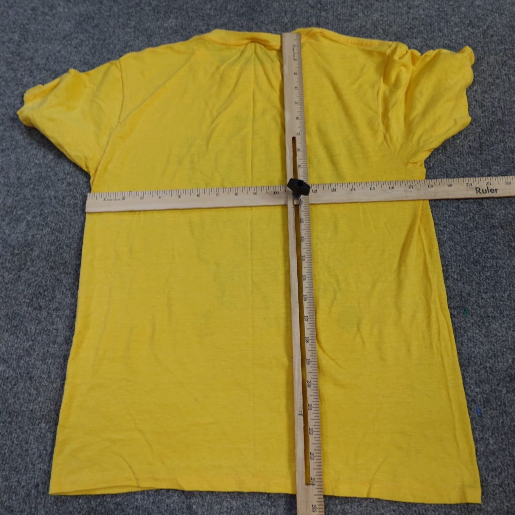 Vintage VINTAGE Preakness Pimlico T-shirt Mens Small Yellow 90s Graphic Print Shirt Size US S / EU 44-46 / 1 - 5 Thumbnail