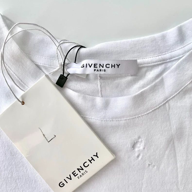 Givenchy Givenchy Brand New Authentic T-Shirt (White Men's Wear) Size US L / EU 52-54 / 3 - 4 Thumbnail