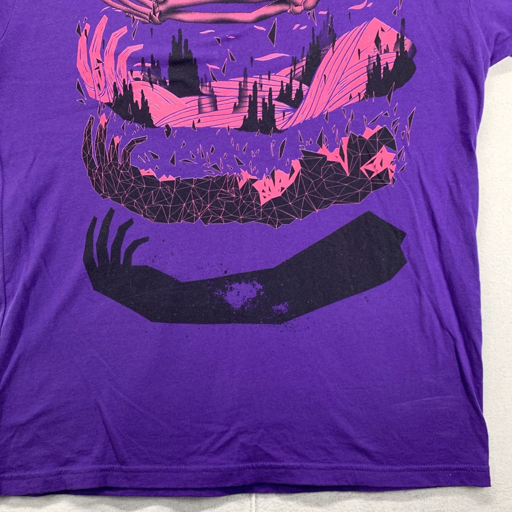 Vintage VINTAGE Design By Humans T-Shirt Men Medium Purple Art Graphic Digital Casual Size US M / EU 48-50 / 2 - 7 Thumbnail
