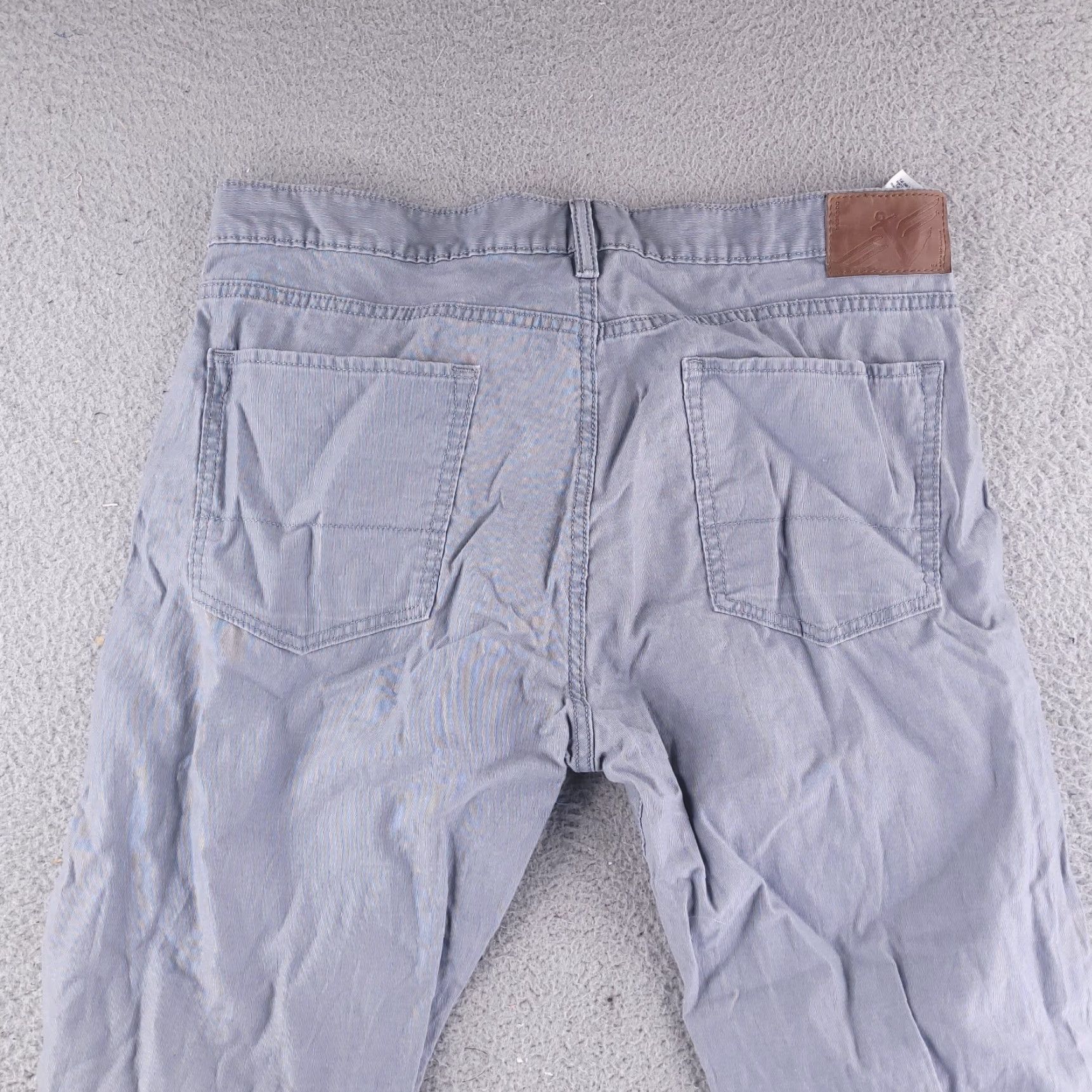 Dockers **Dockers Gray Chino Pants Mens 36x32 Regular Fit Corduroy** User: **Dockers Mens Gray Chino Pants 36x32 Regular Fit Corduroy** Size US 36 / EU 52 - 5 Thumbnail