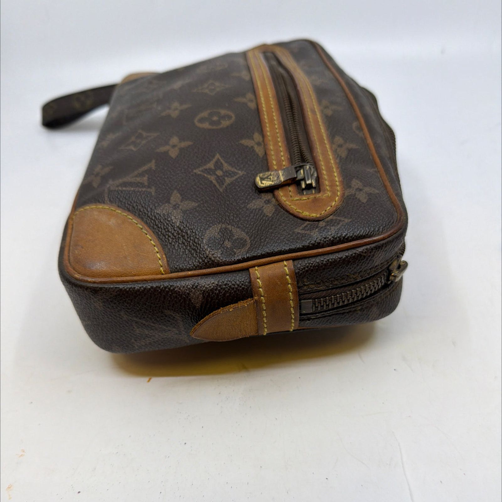 Louis Vuitton Louis Vuitton Trousse Toilette 28 Monogram Clutch Size ONE SIZE - 5 Thumbnail