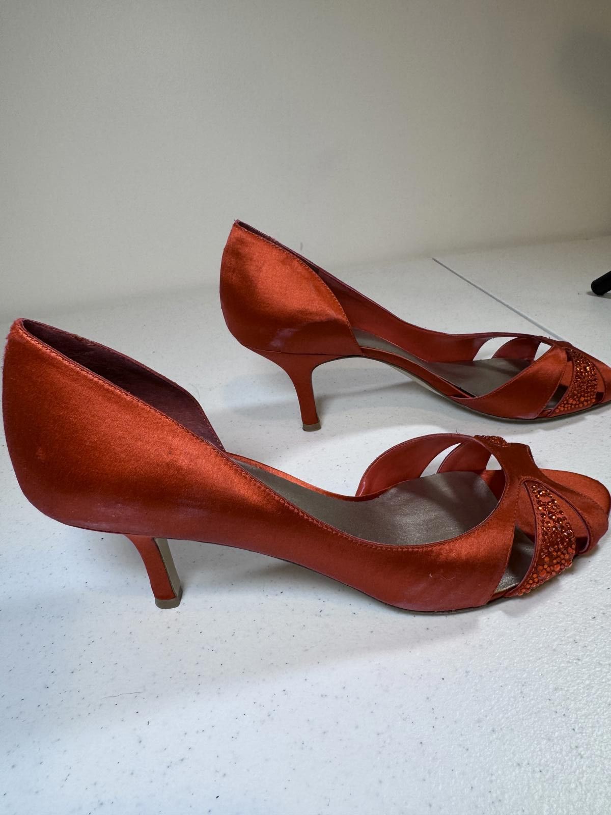 Designer Elegant New West Satin Peep-Toe Heels Size US 10.5 / IT 40.5 - 2 Thumbnail