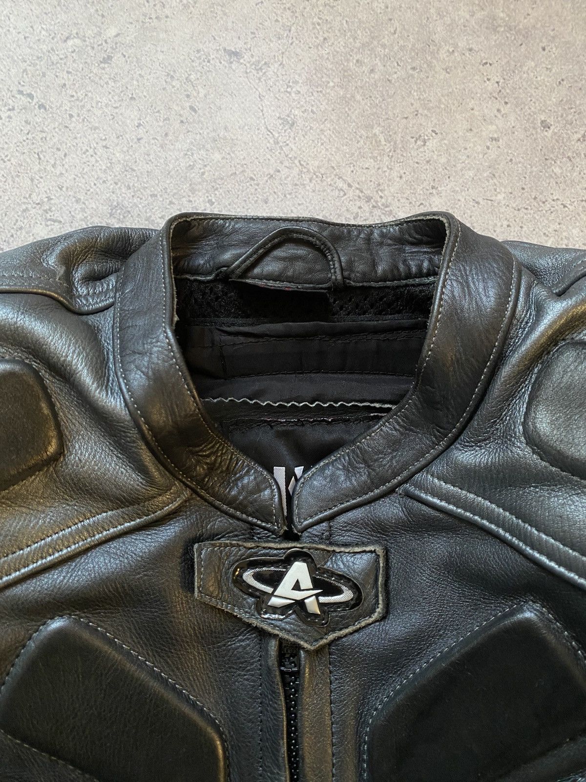 Other Akito One Piece Motorcycle Leather Race Suit Racing 40/50 Size US M / EU 48-50 / 2 - 3 Thumbnail