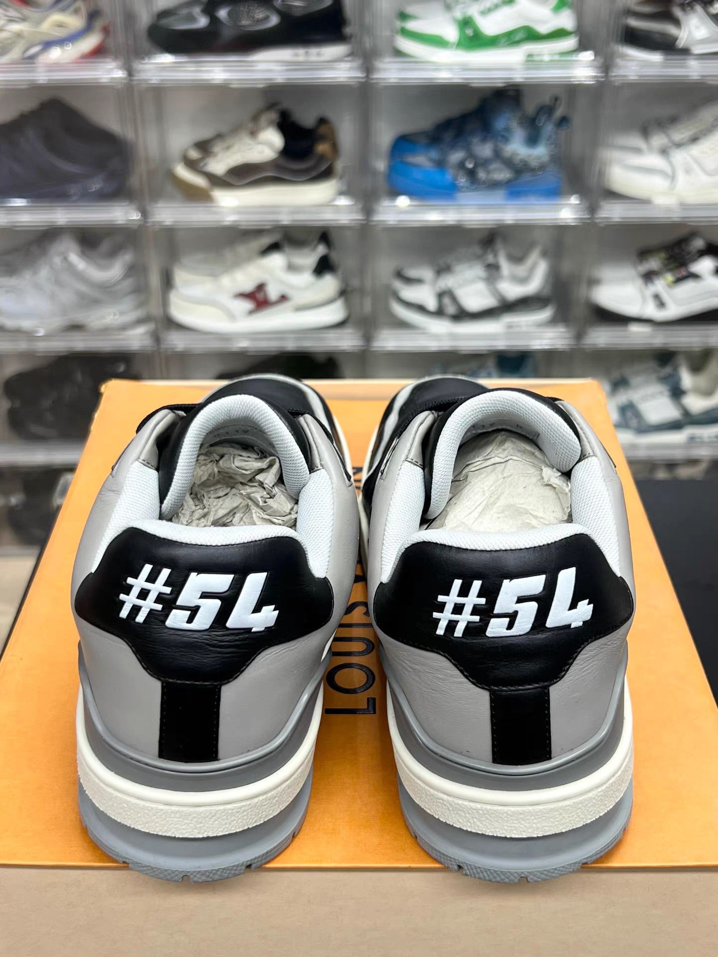 Louis Vuitton Louis Vuitton LV Trainer Sneakers K15 Size US 9 / EU 42 - 7 Thumbnail