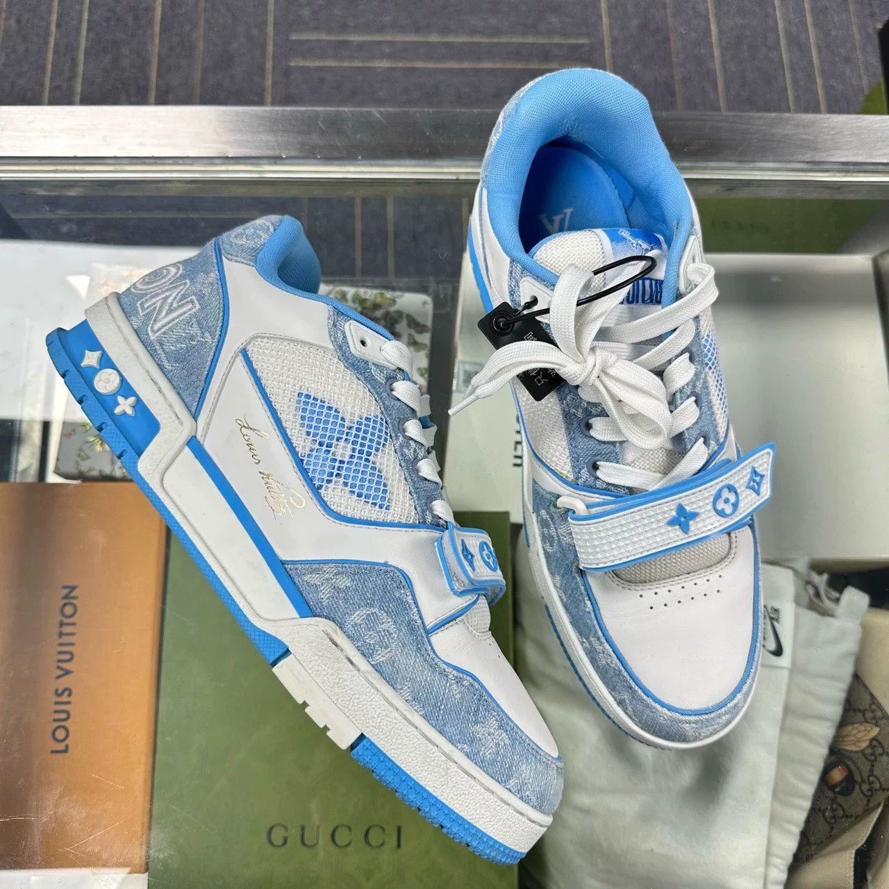 Louis Vuitton LV Trainer White Blue Denim Velcro Size US 9 / EU 42 - 3 Thumbnail
