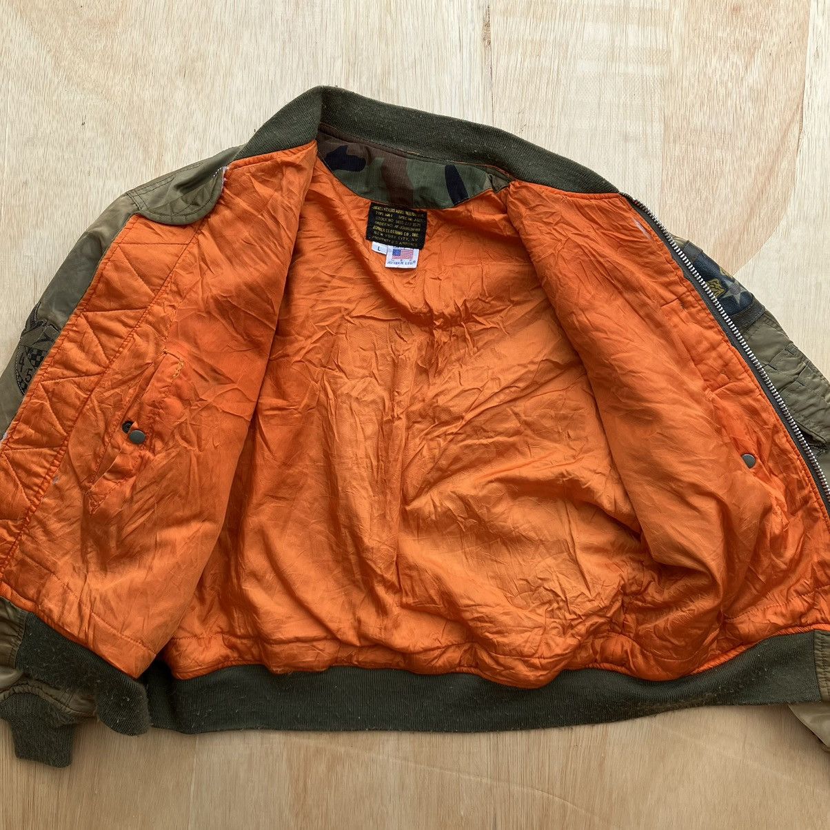Alpha Industries × Avirex BOMBER AVIREX SAIPAN FADED STRIPES WITH USE Size US L / EU 52-54 / 3 - 7 Thumbnail