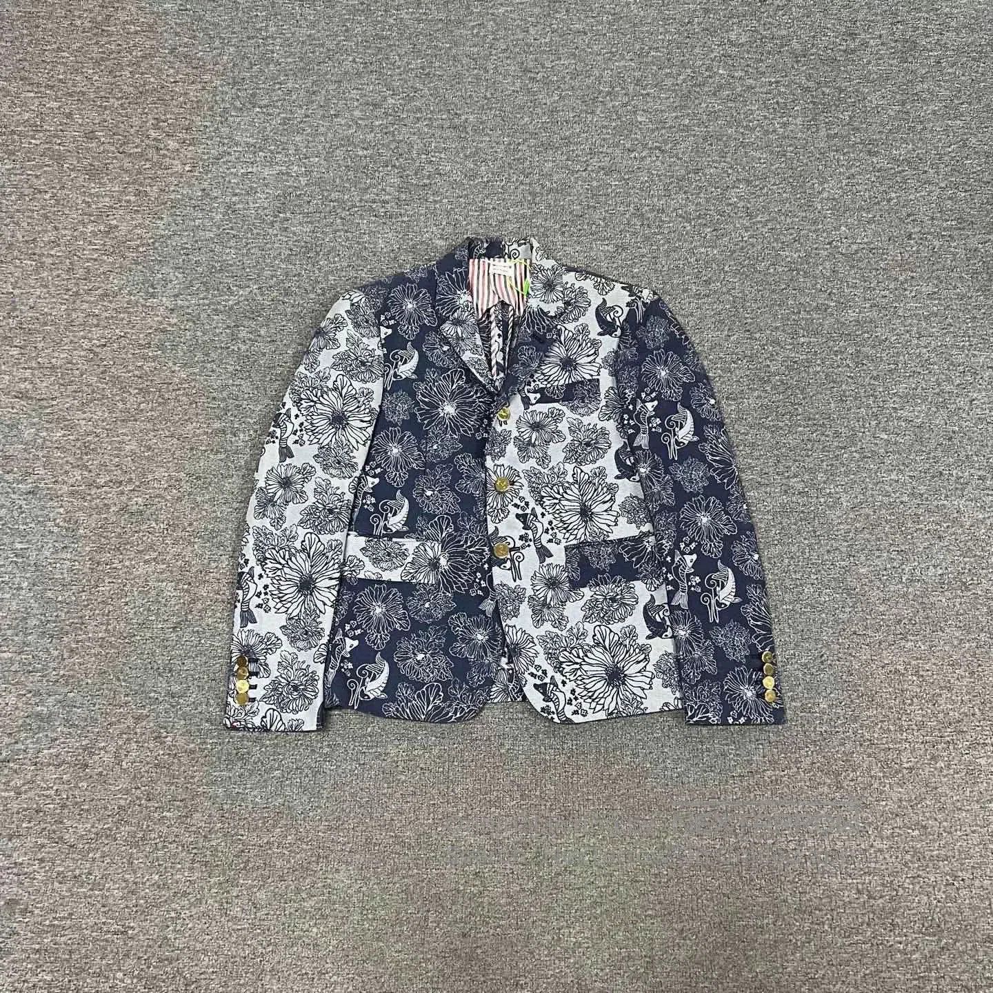 Thom Browne Thom Browne Floral Print Blazer. Size US S / EU 44-46 / 1 - 1 Thumbnail