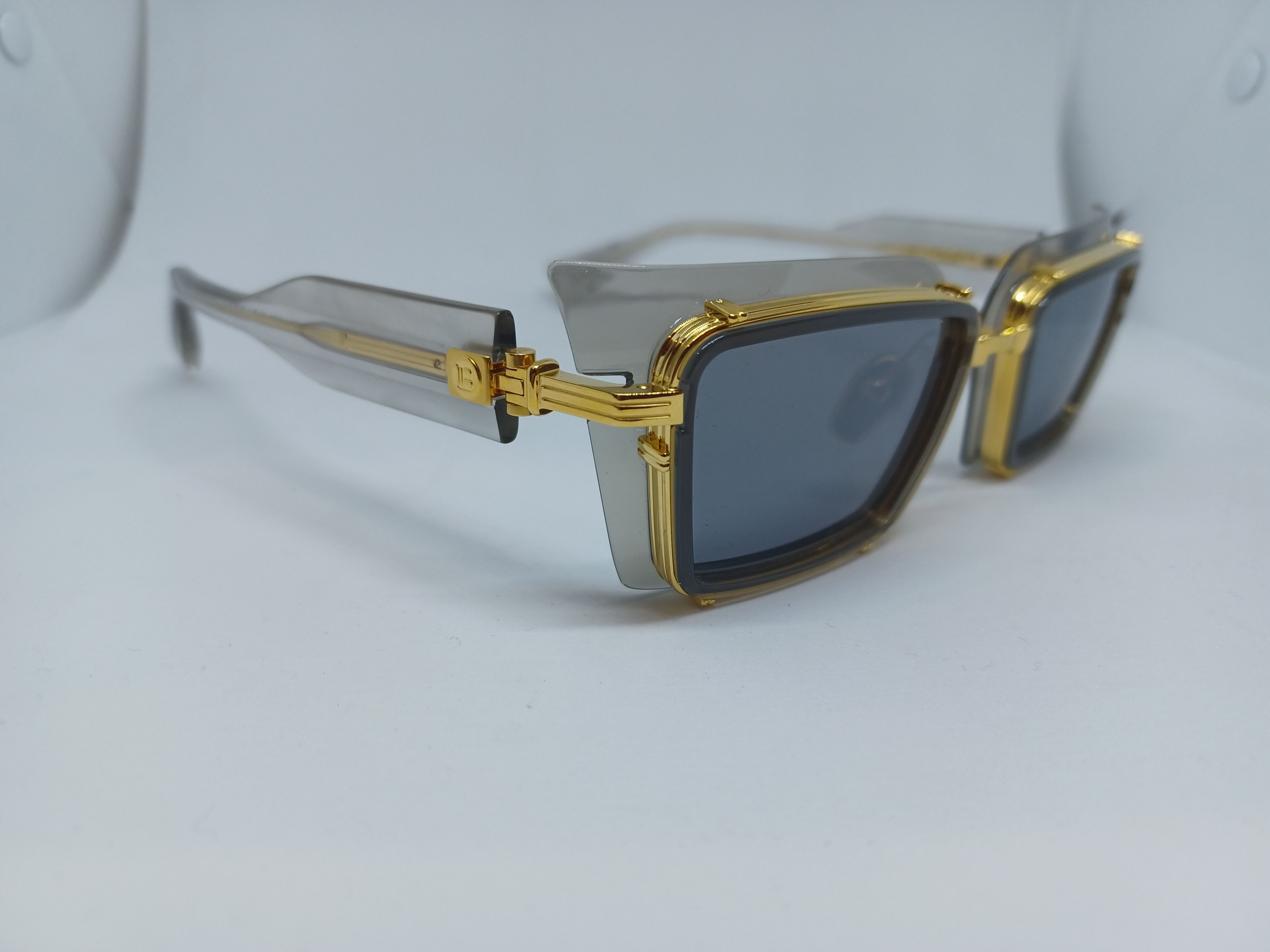 Balmain Balmain BPS-130B-52 Sunglasses Grey / Gold Cat.3 — Brand New Size ONE SIZE - 3 Thumbnail